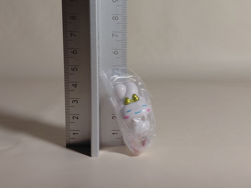 Sanrio - Cinnamoroll Hanging Out with Your Ears Capsule Keychain (TAKARA TOMY ARTS)