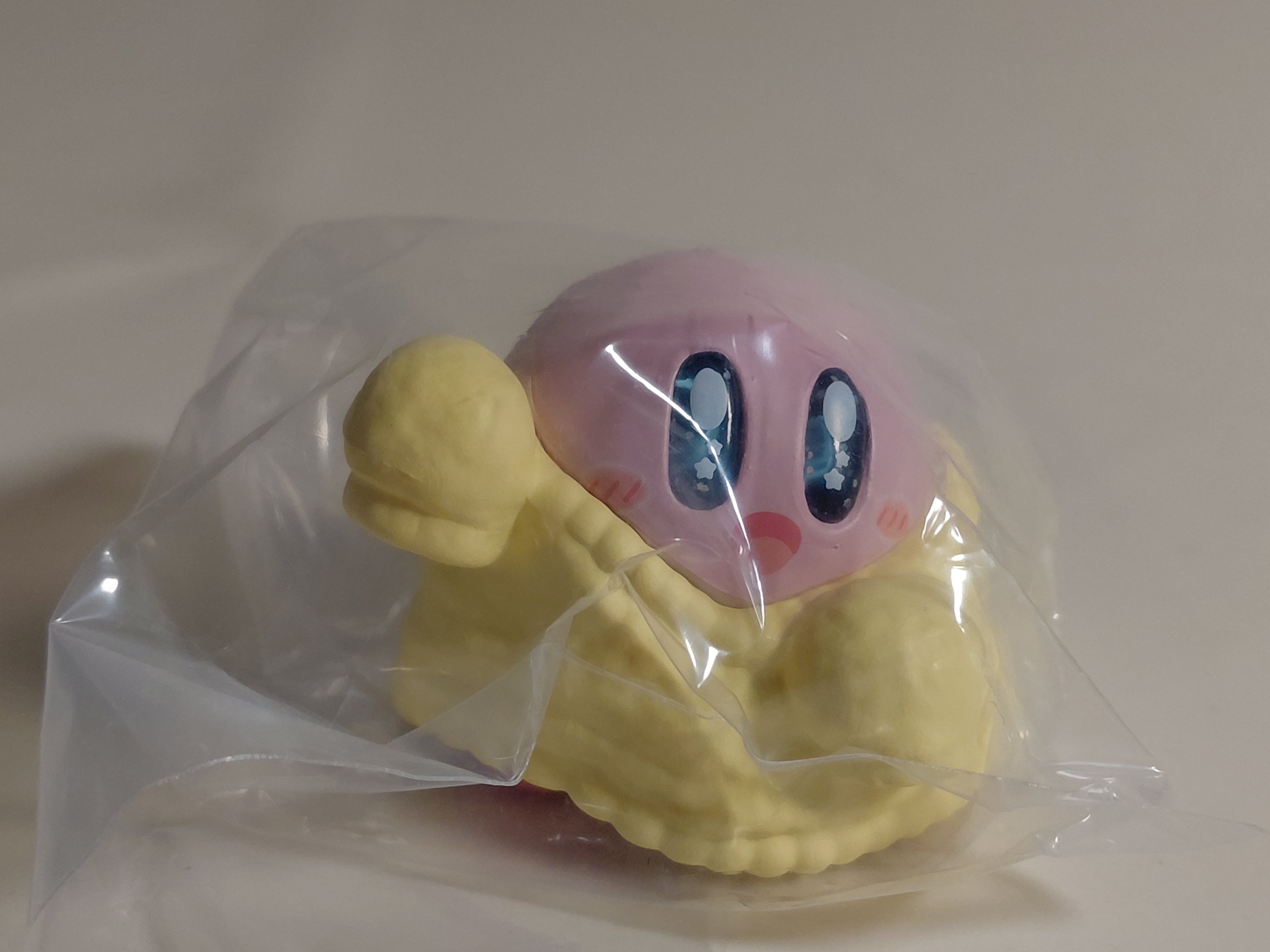 Kirby's Warm and Cozy Figure Collection Kirby (Sweater)