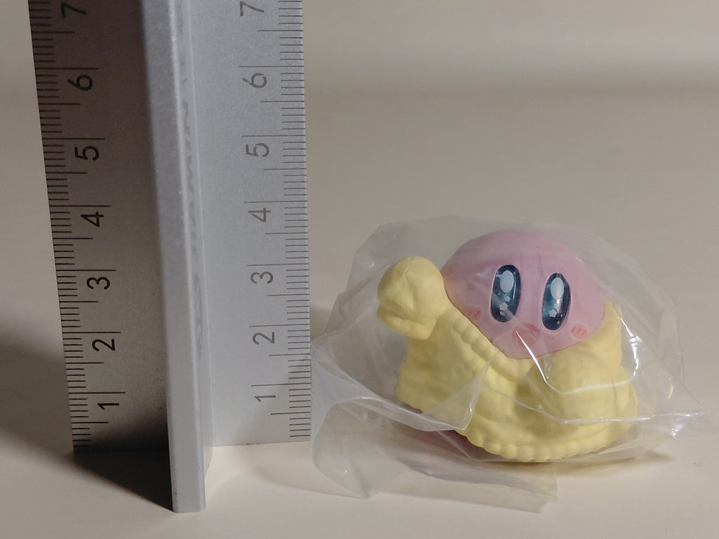 Kirby's Warm and Cozy Figure Collection Kirby (Sweater)