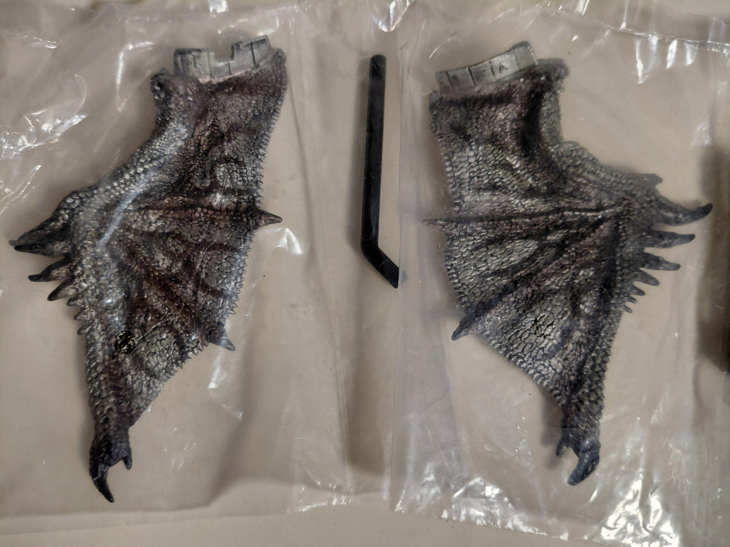 Monster Hunter 5.5" Rage Fire Breathe Silver Rathalos Figure Builder Bandai