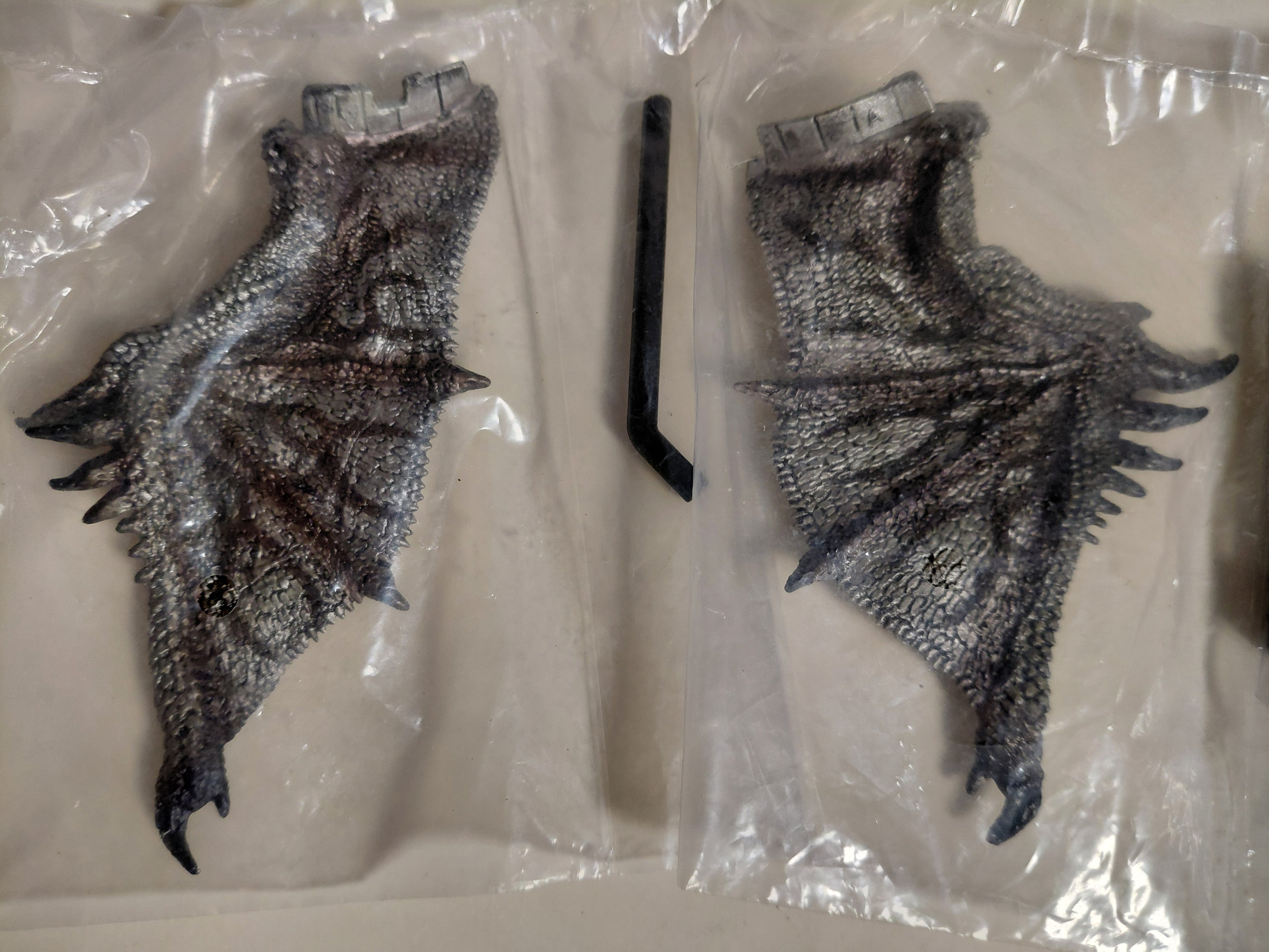 Monster Hunter 5.5" Rage Fire Breathe Silver Rathalos Figure Builder Bandai