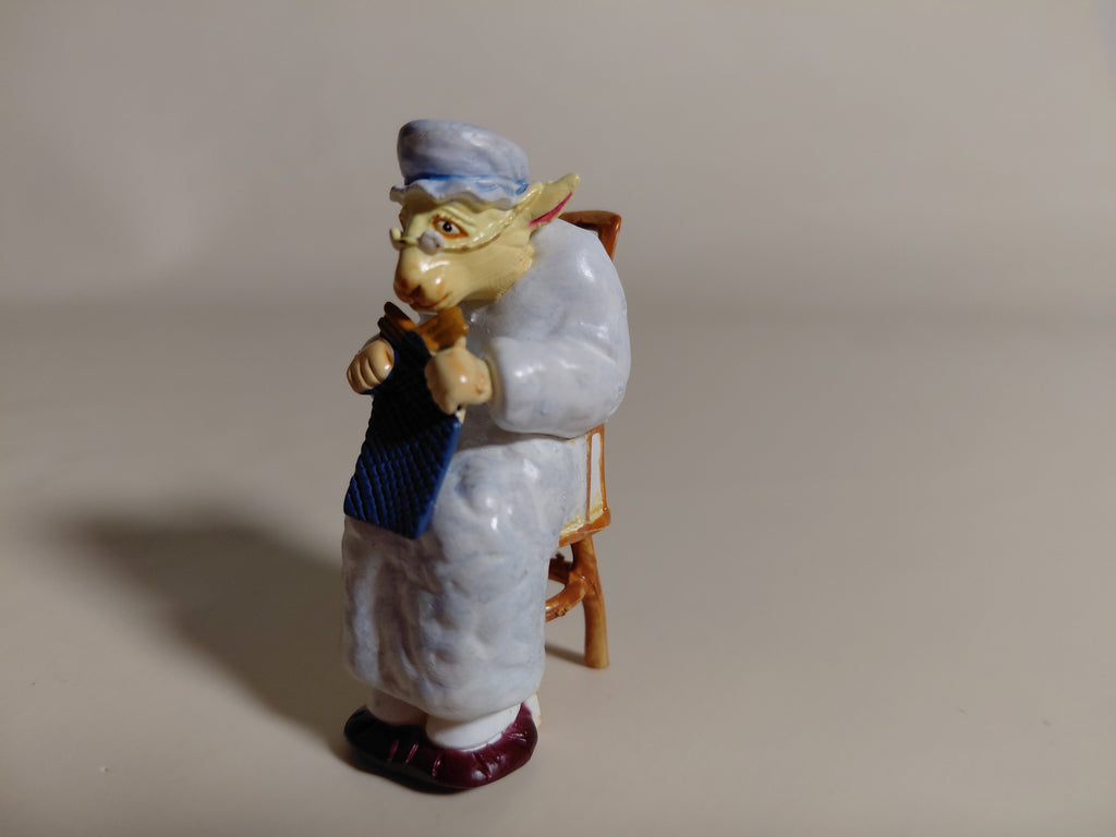 Kaiyodo Alice in Wonderland Dolland Figureland GRANNY SHEEP Diorama figure