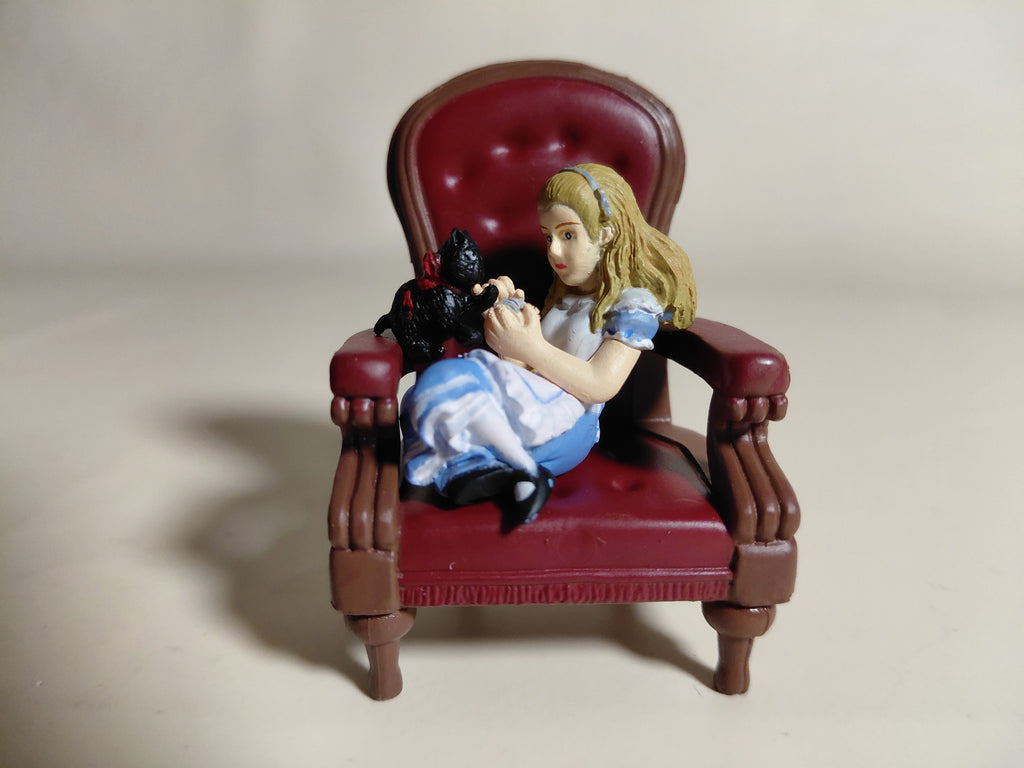 Alice and Kitty the Black Cat "Alice in the Land of Dolls Part 3: Alice's Figure Collection"