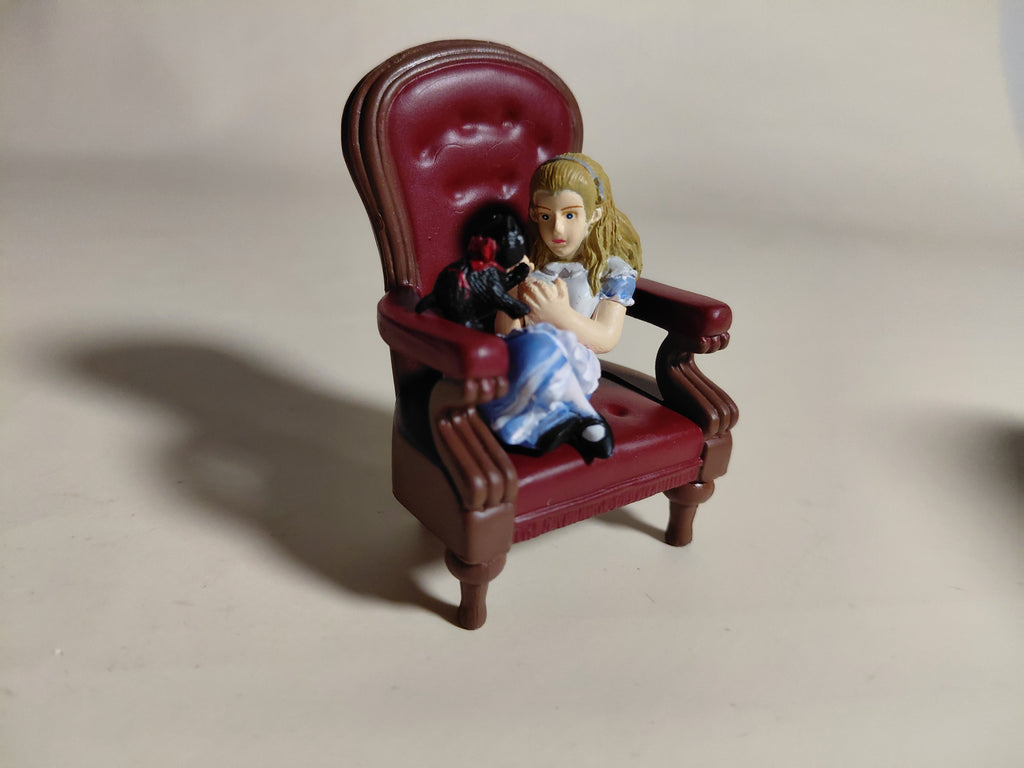 Alice and Kitty the Black Cat "Alice in the Land of Dolls Part 3: Alice's Figure Collection"