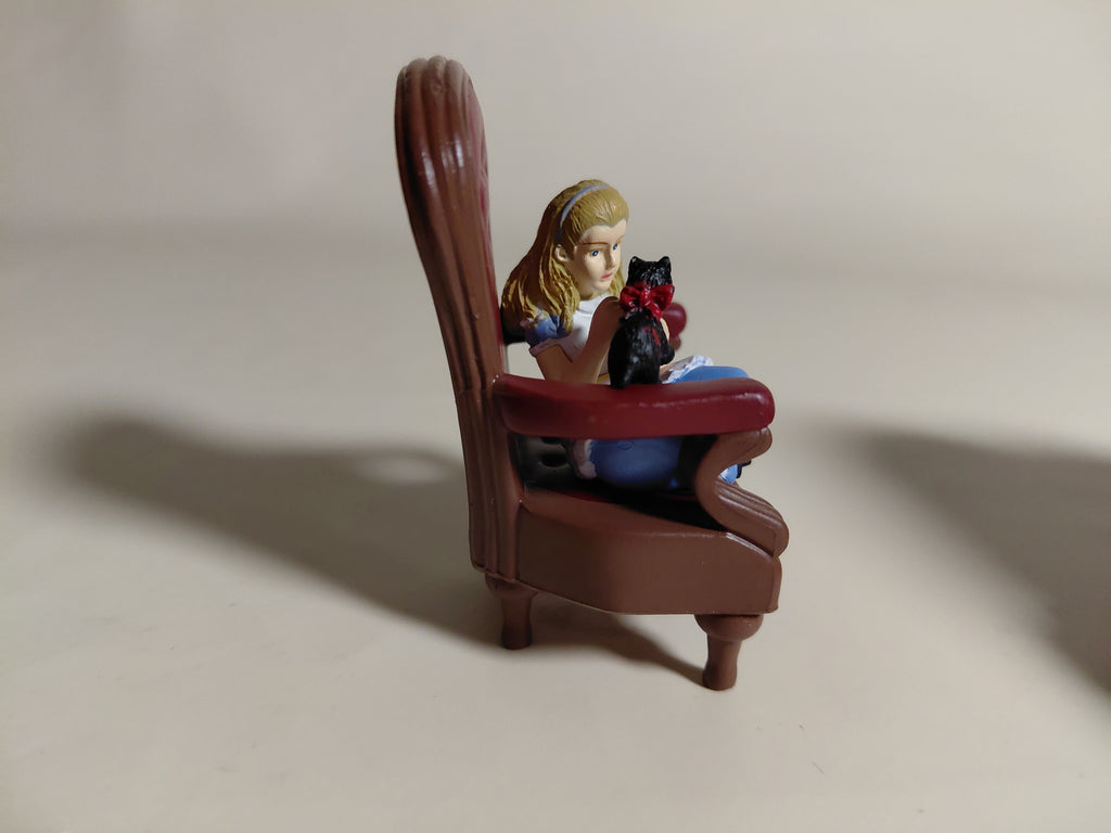 Alice and Kitty the Black Cat "Alice in the Land of Dolls Part 3: Alice's Figure Collection"