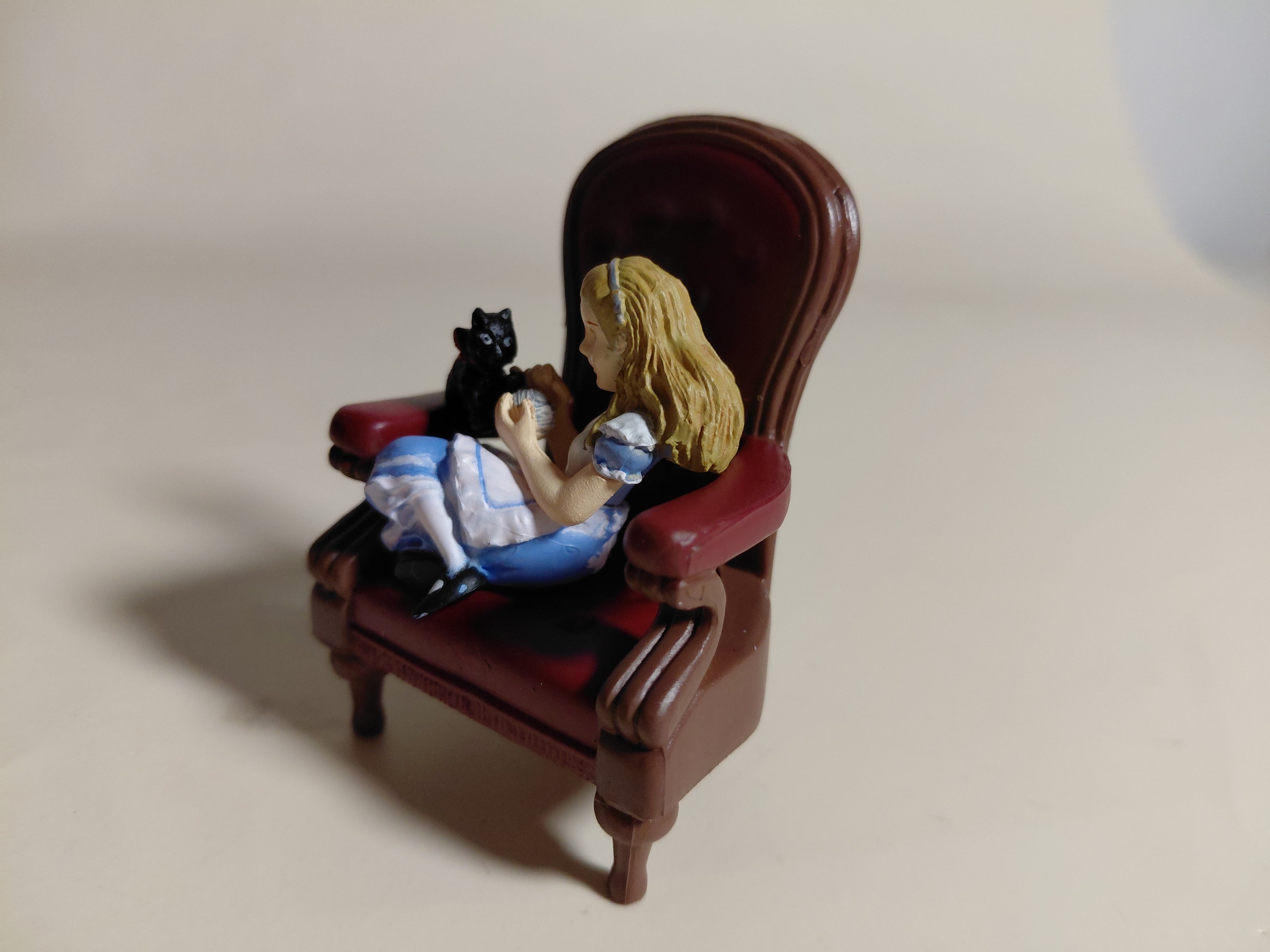 Alice and Kitty the Black Cat "Alice in the Land of Dolls Part 3: Alice's Figure Collection"