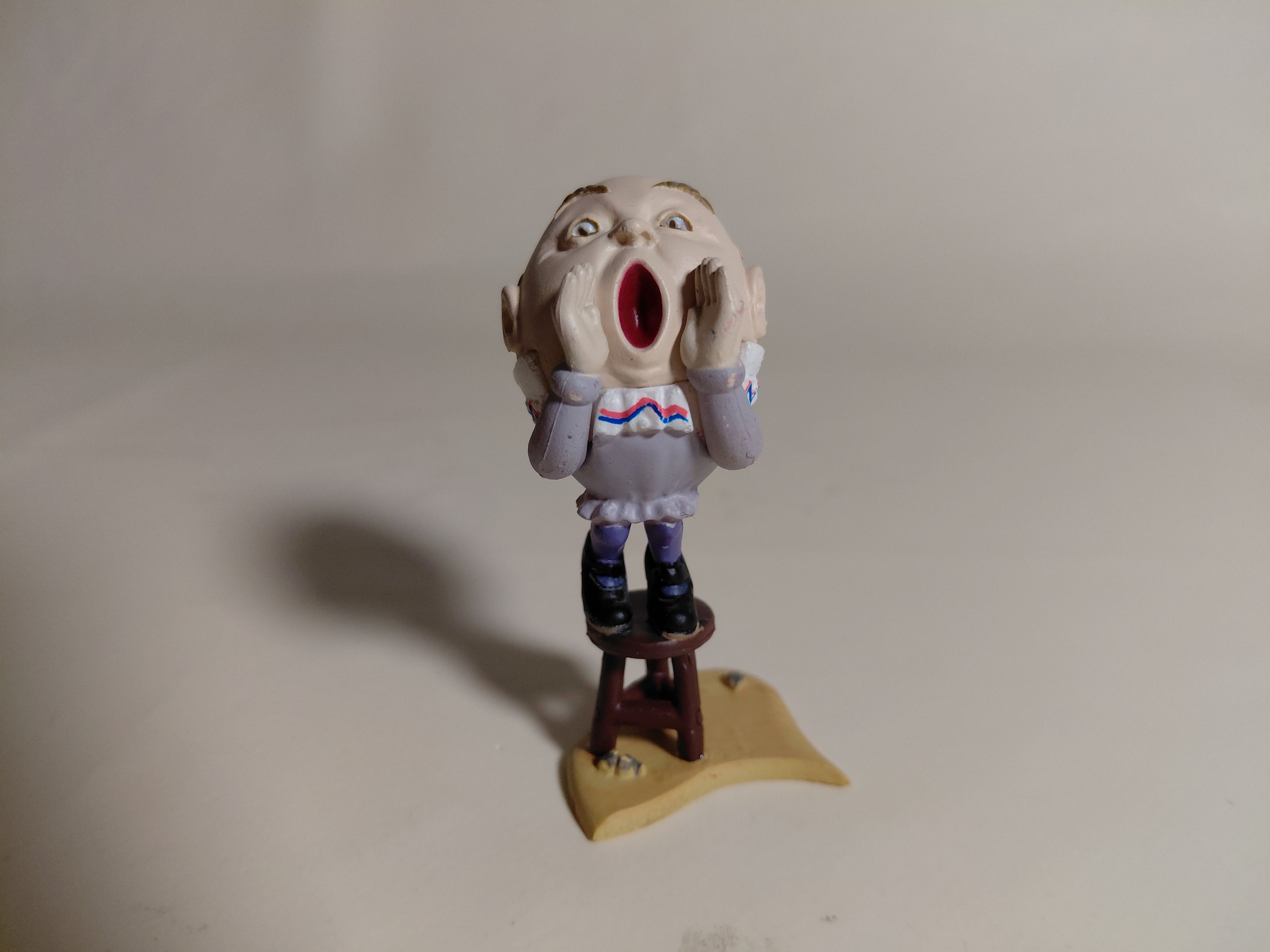 Humpty Dumpty from "Alice in the Land of Dolls Part 3: Alice's Figure Collection"