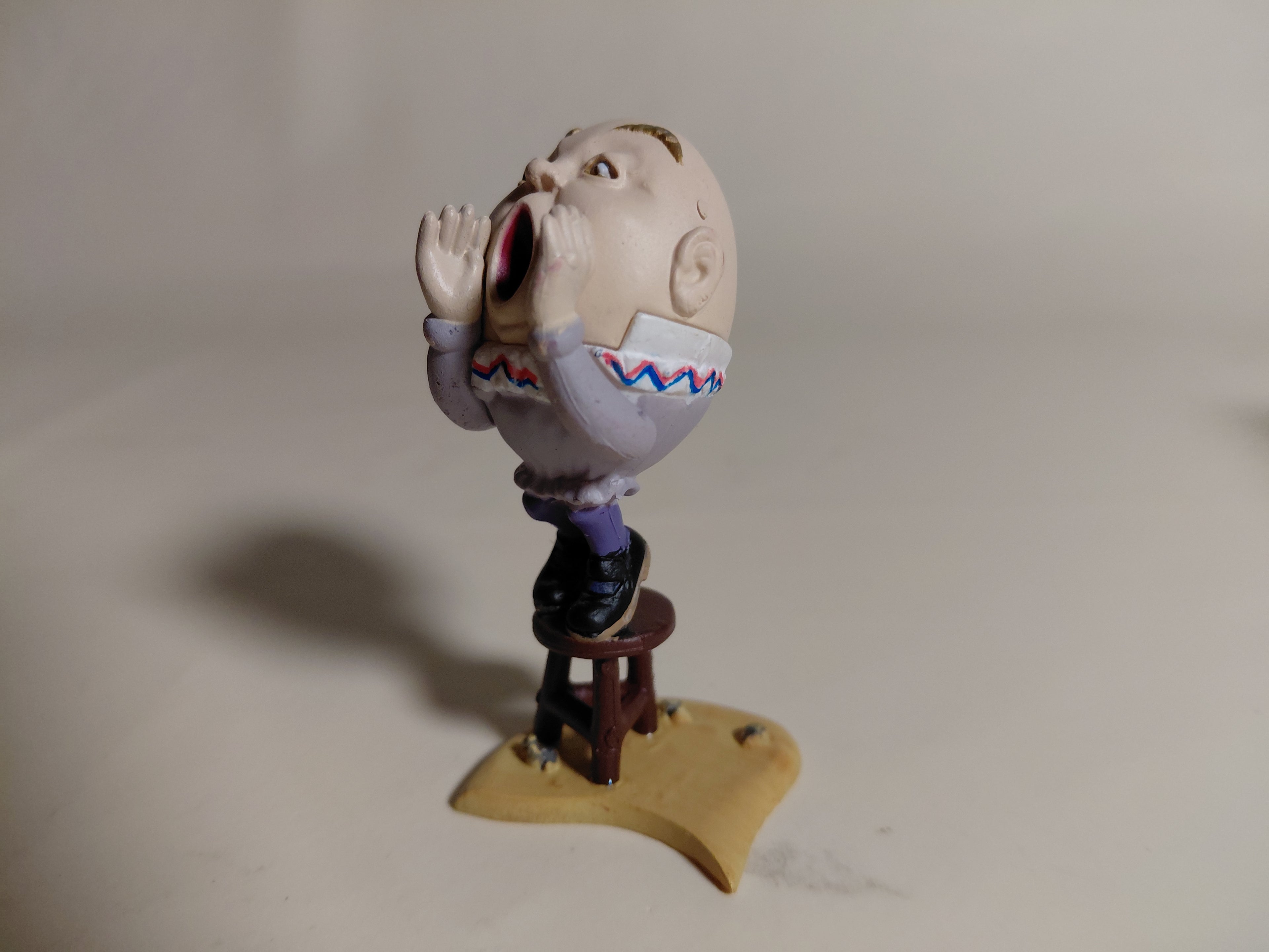 Humpty Dumpty from "Alice in the Land of Dolls Part 3: Alice's Figure Collection"