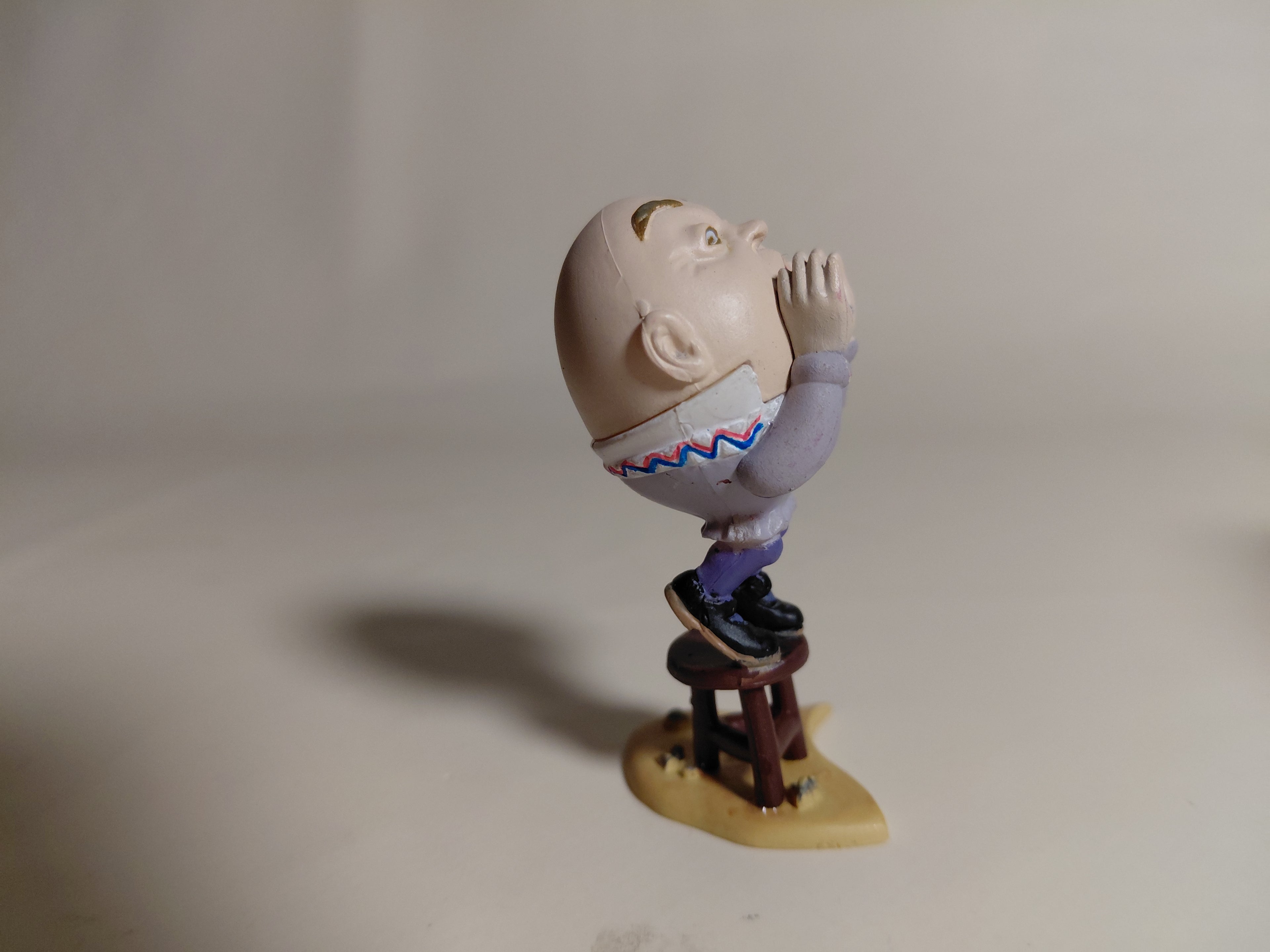 Humpty Dumpty from "Alice in the Land of Dolls Part 3: Alice's Figure Collection"