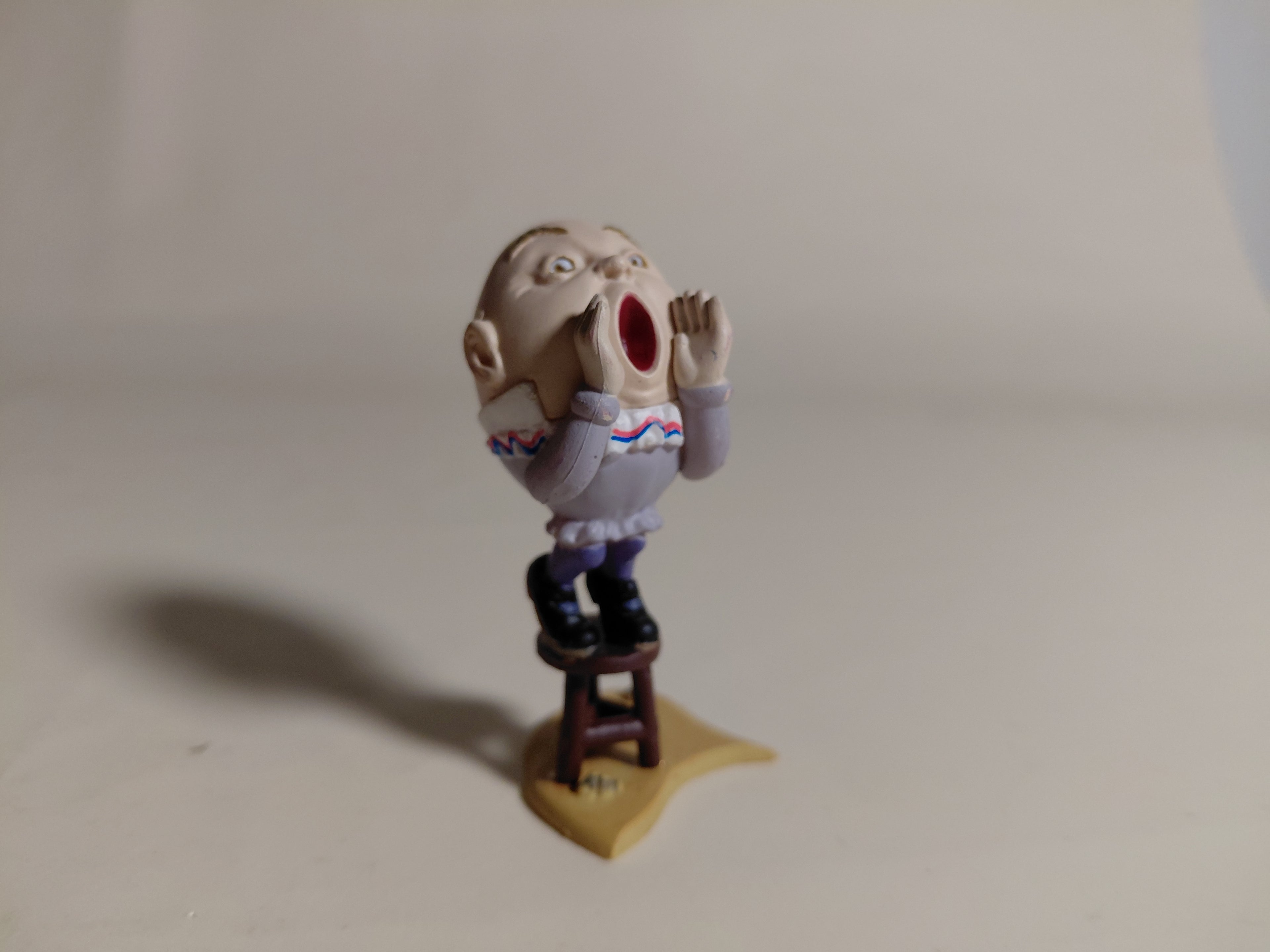 Humpty Dumpty from "Alice in the Land of Dolls Part 3: Alice's Figure Collection"