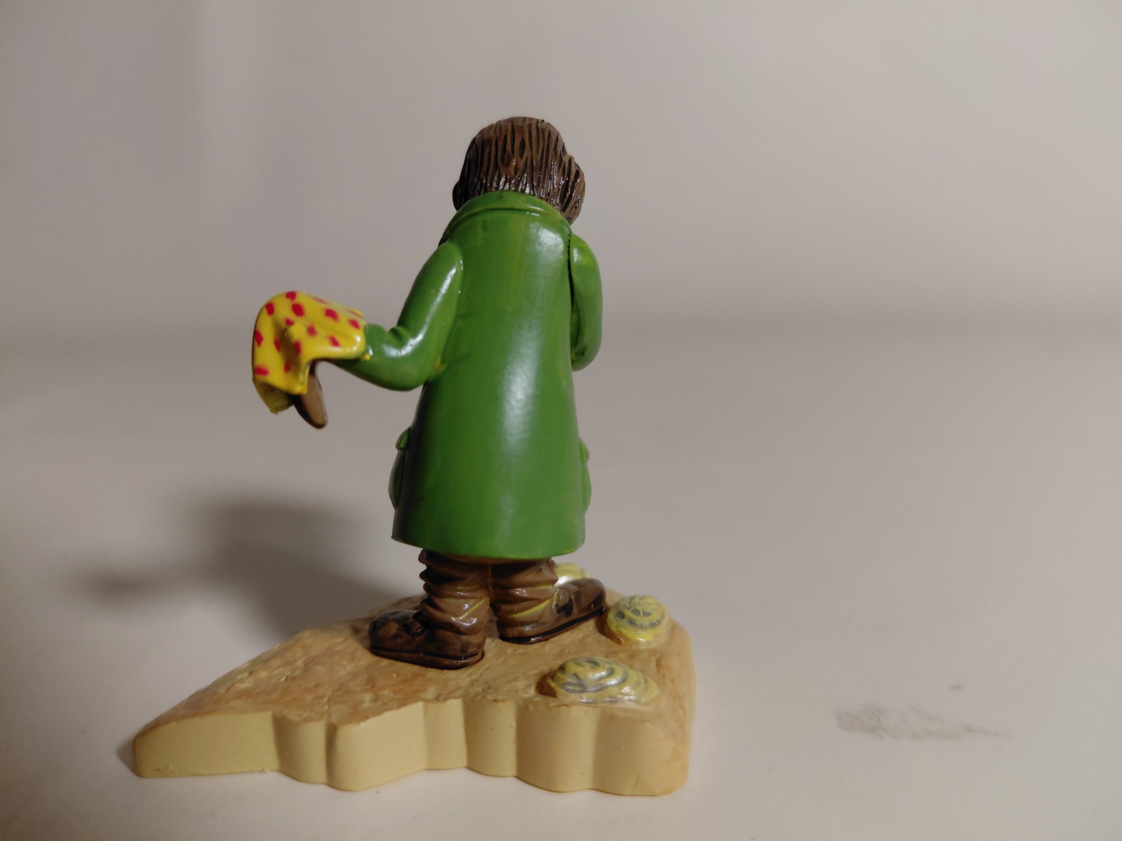 Walrus from "Alice in the Land of Dolls Part 3: Alice's Figure Collection"