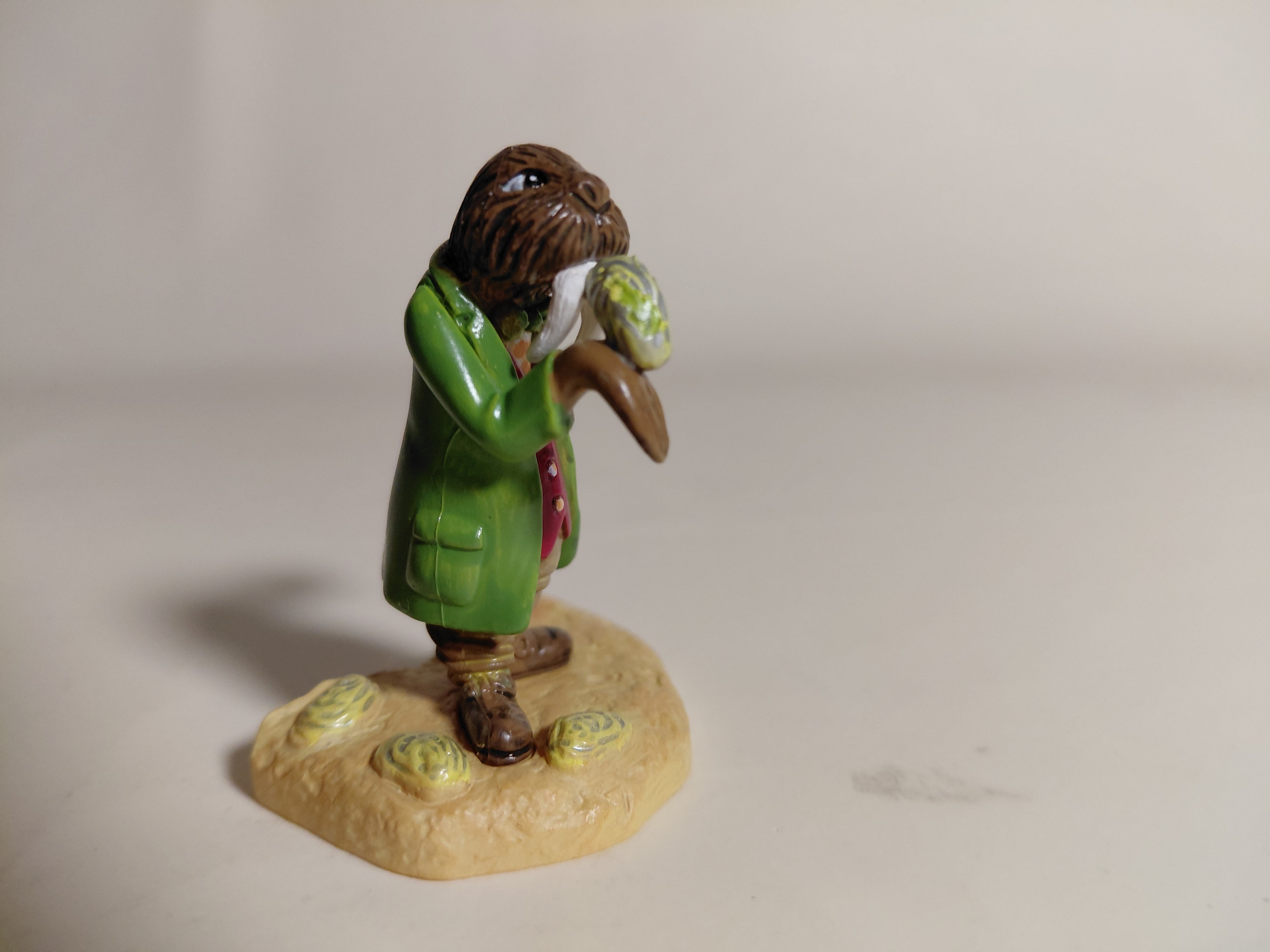 Walrus from "Alice in the Land of Dolls Part 3: Alice's Figure Collection"