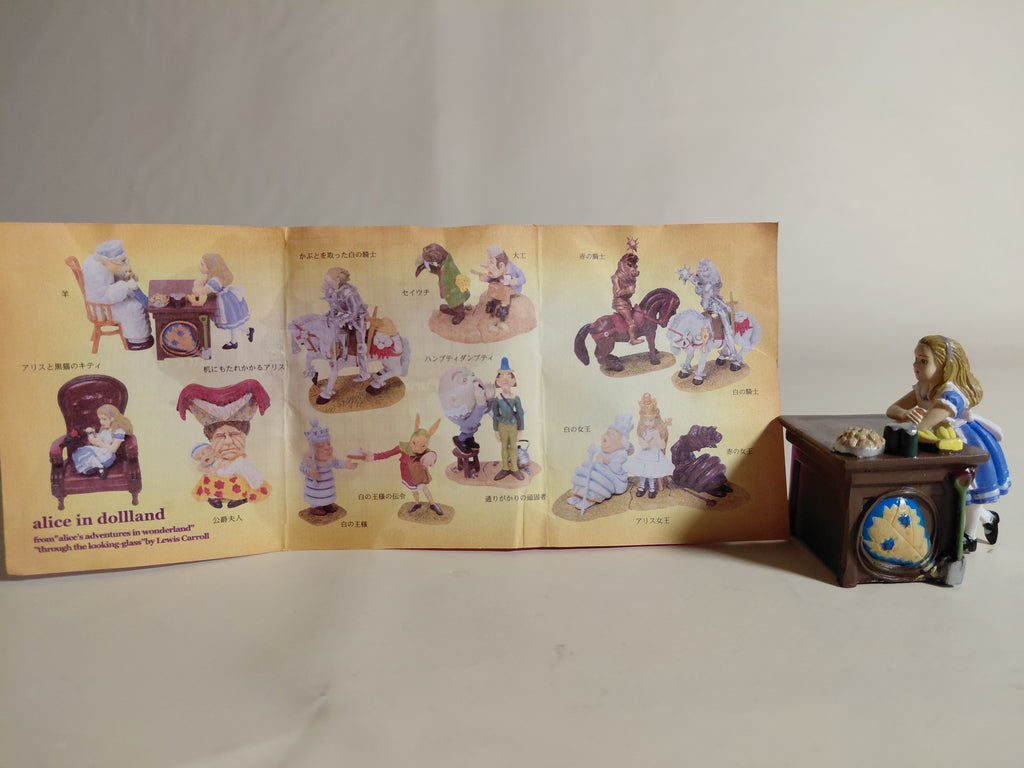 Alice figure with table "Alice in the Land of Dolls Part 3: Alice Figure Collection"