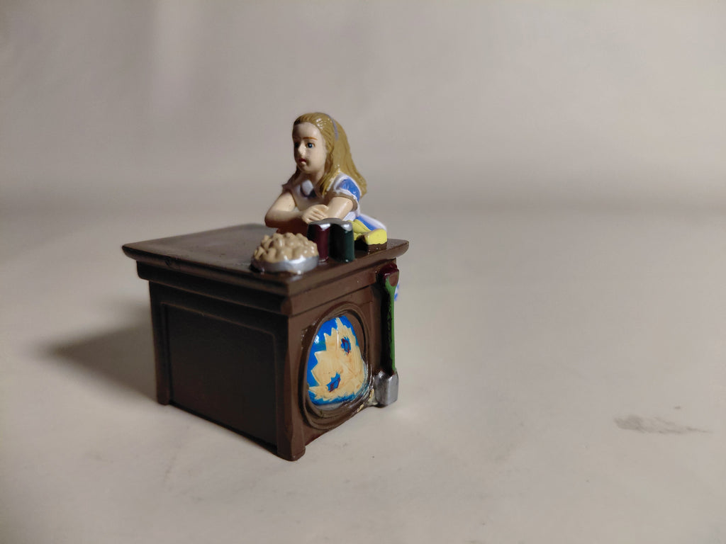 Alice figure with table "Alice in the Land of Dolls Part 3: Alice Figure Collection"