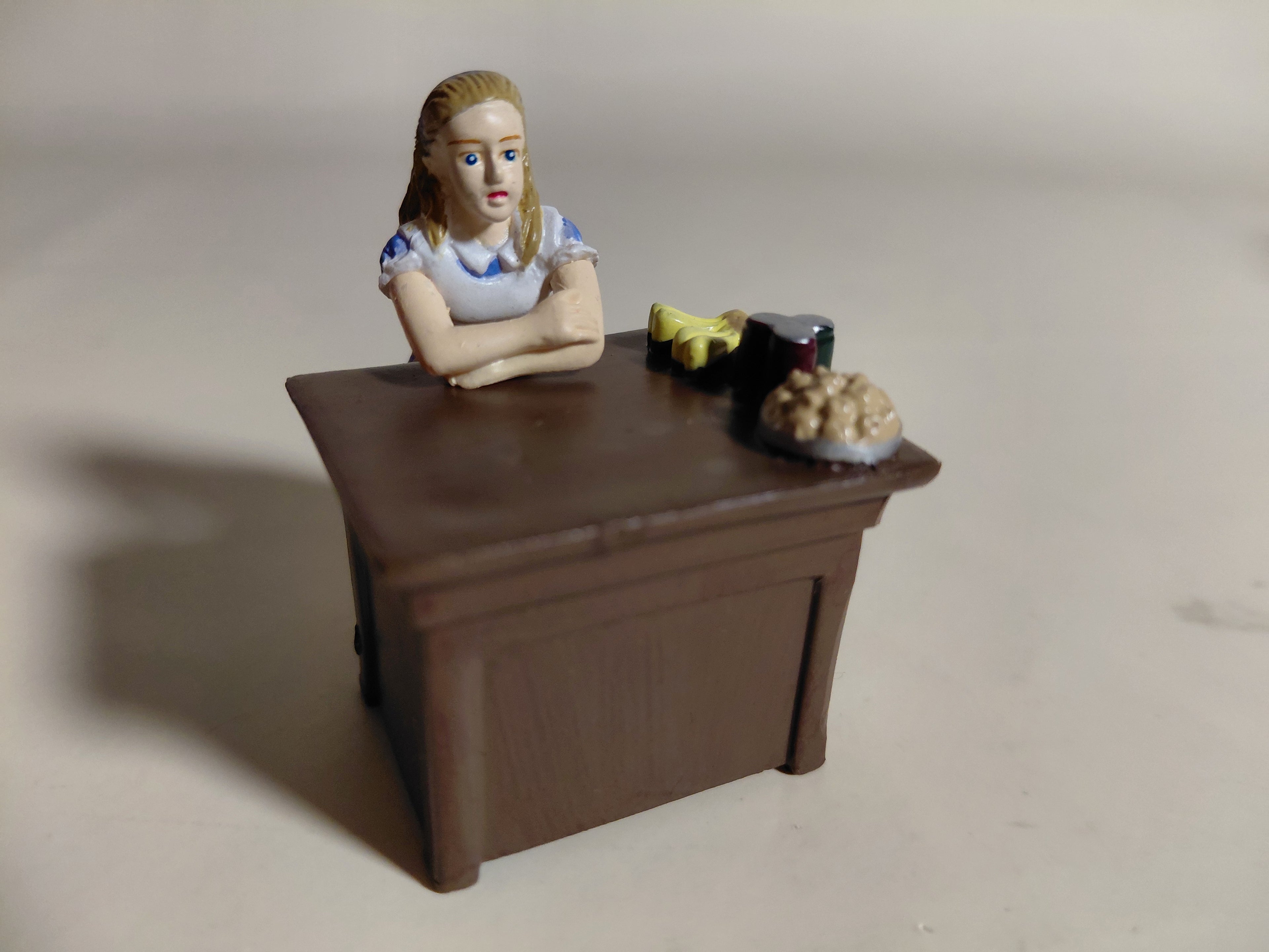 Alice figure with table "Alice in the Land of Dolls Part 3: Alice Figure Collection"