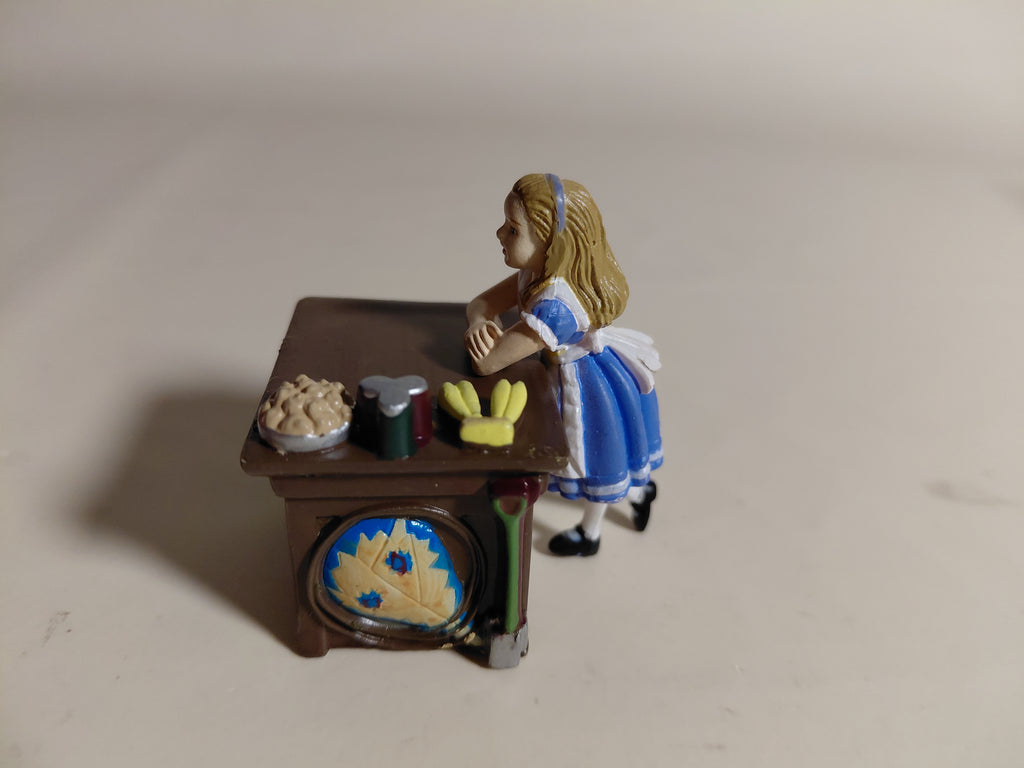 Alice figure with table "Alice in the Land of Dolls Part 3: Alice Figure Collection"