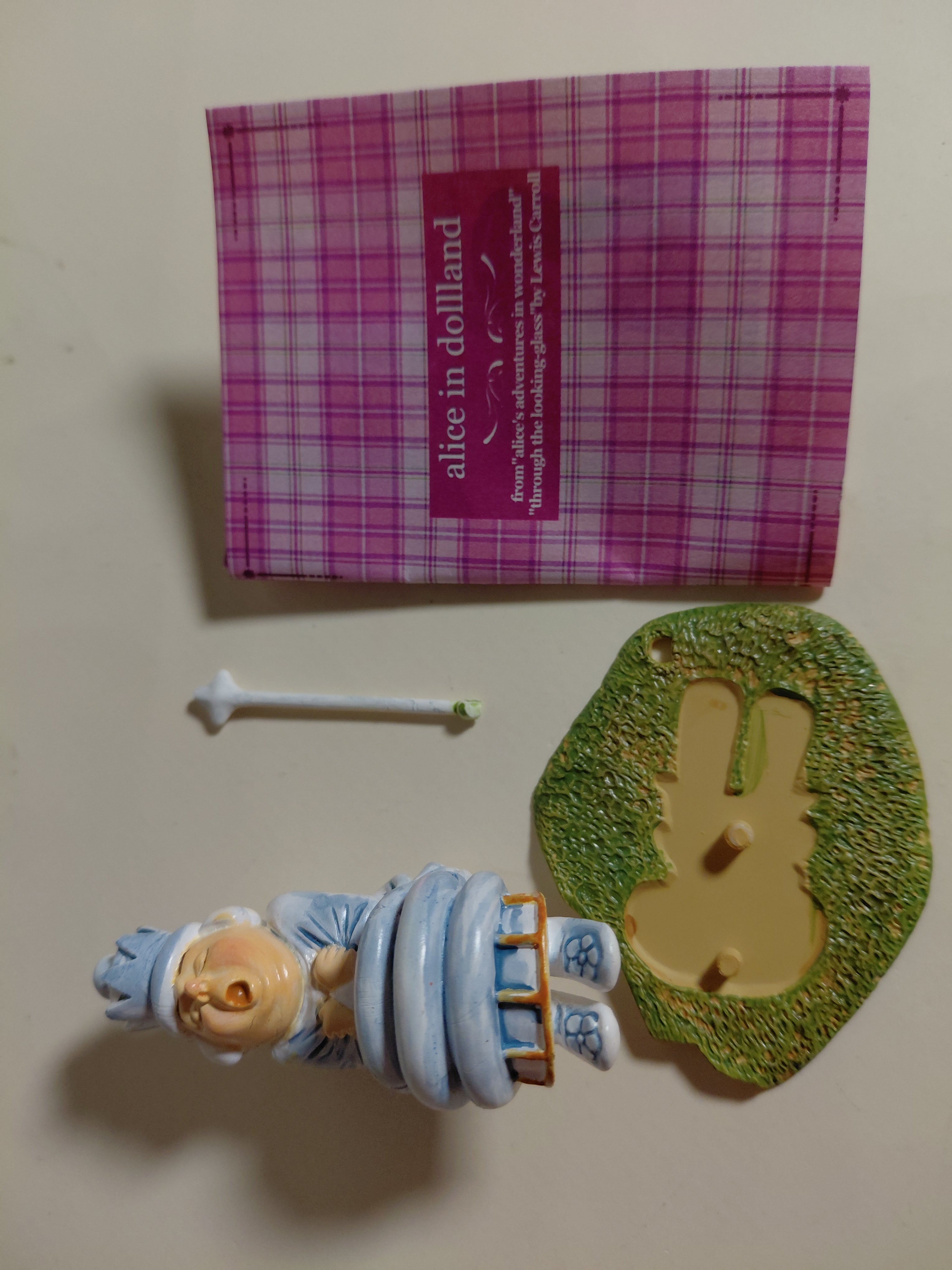 White Queen "Alice in the Land of Dolls Part 3: Alice Figure Collection"