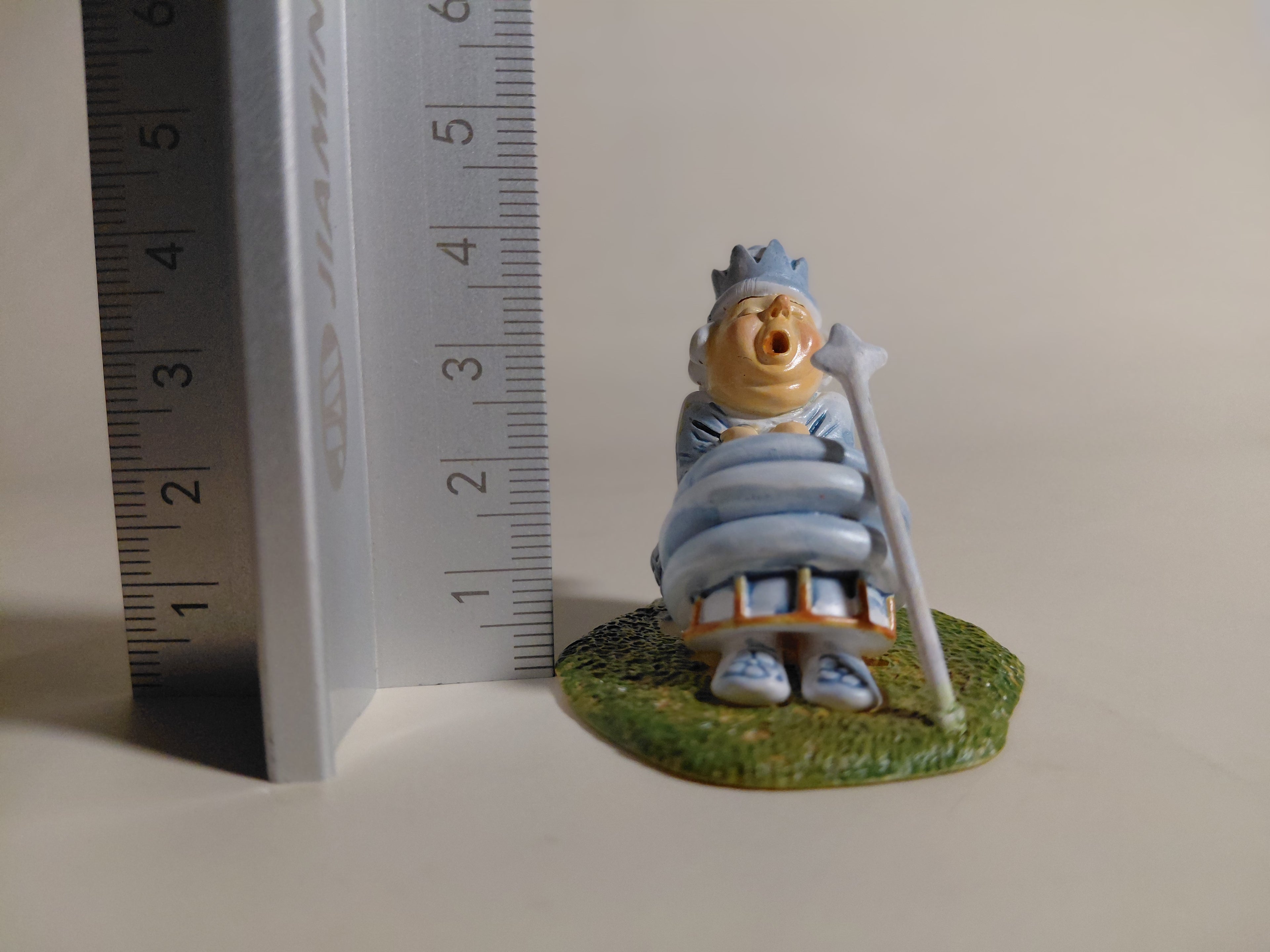 White Queen "Alice in the Land of Dolls Part 3: Alice Figure Collection"