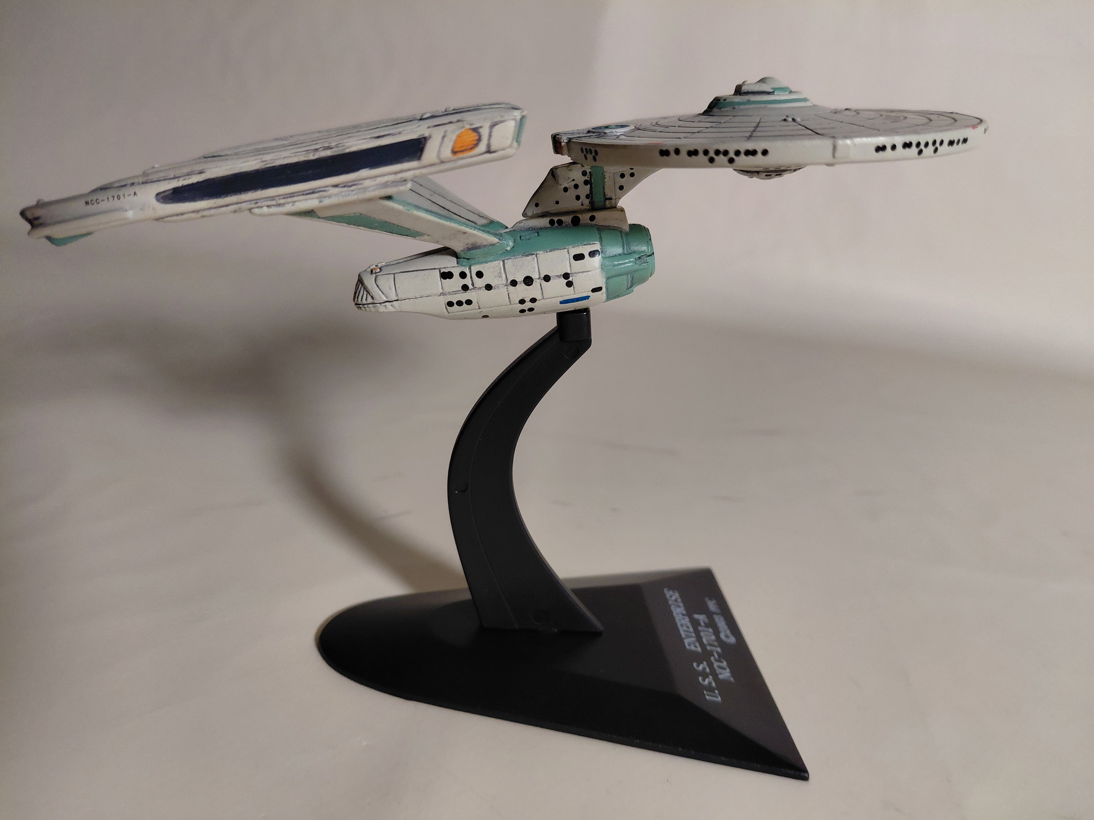 Star Trek Future USS Enterprise NCC-1701-A Spaceship figure Furuta Japan