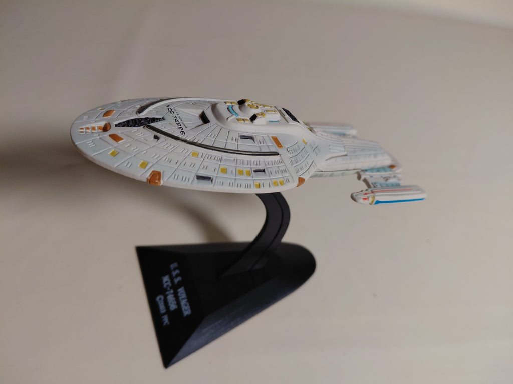 STAR TREK NCC-74656 U.S.S. Voyager Furuta JAPAN