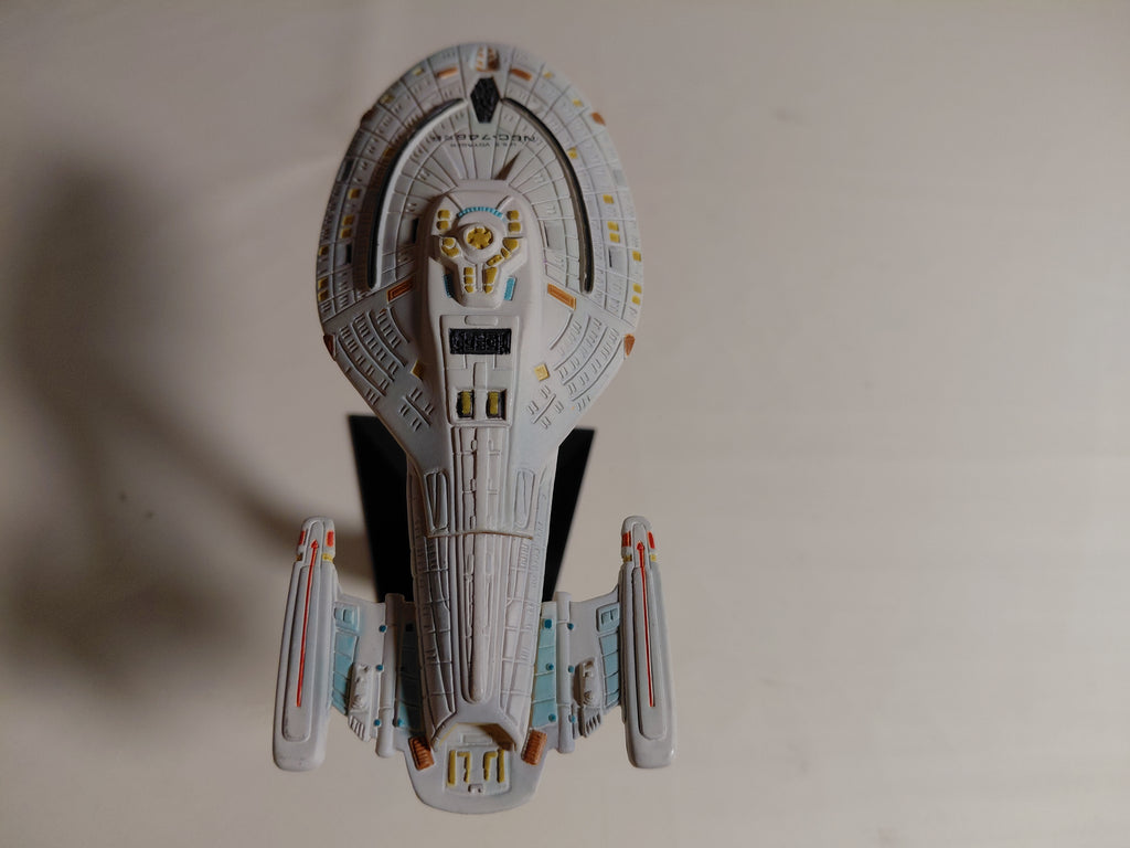 STAR TREK NCC-74656 U.S.S. Voyager Furuta JAPAN
