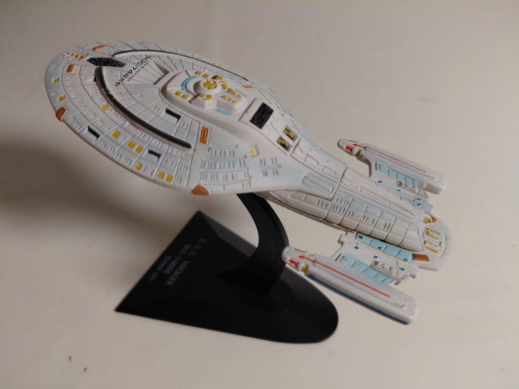 STAR TREK NCC-74656 U.S.S. Voyager Furuta JAPAN