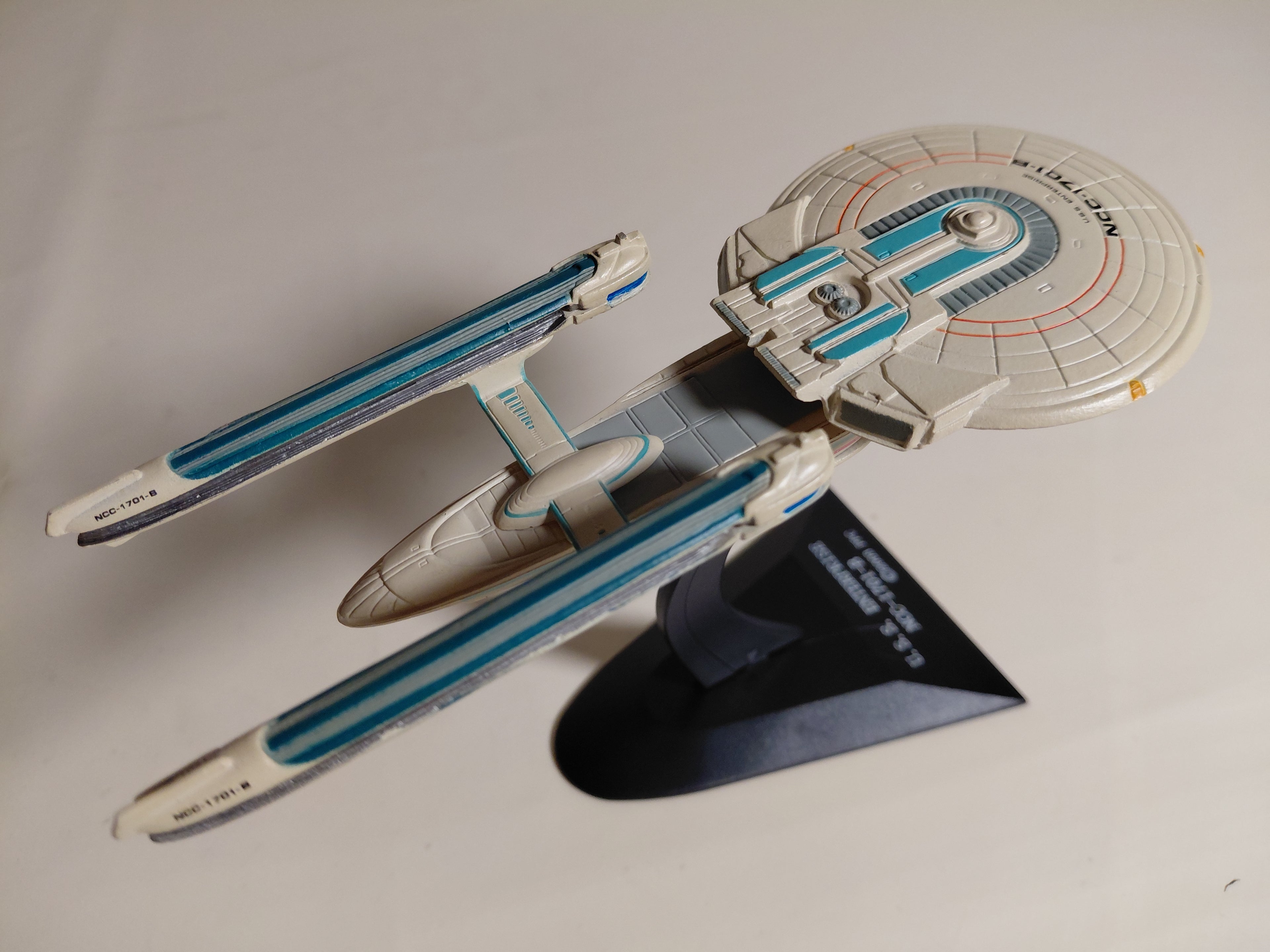 STAR TREK NCC-1701 U.S.S. ENTERPRISE -B Furuta JAPAN
