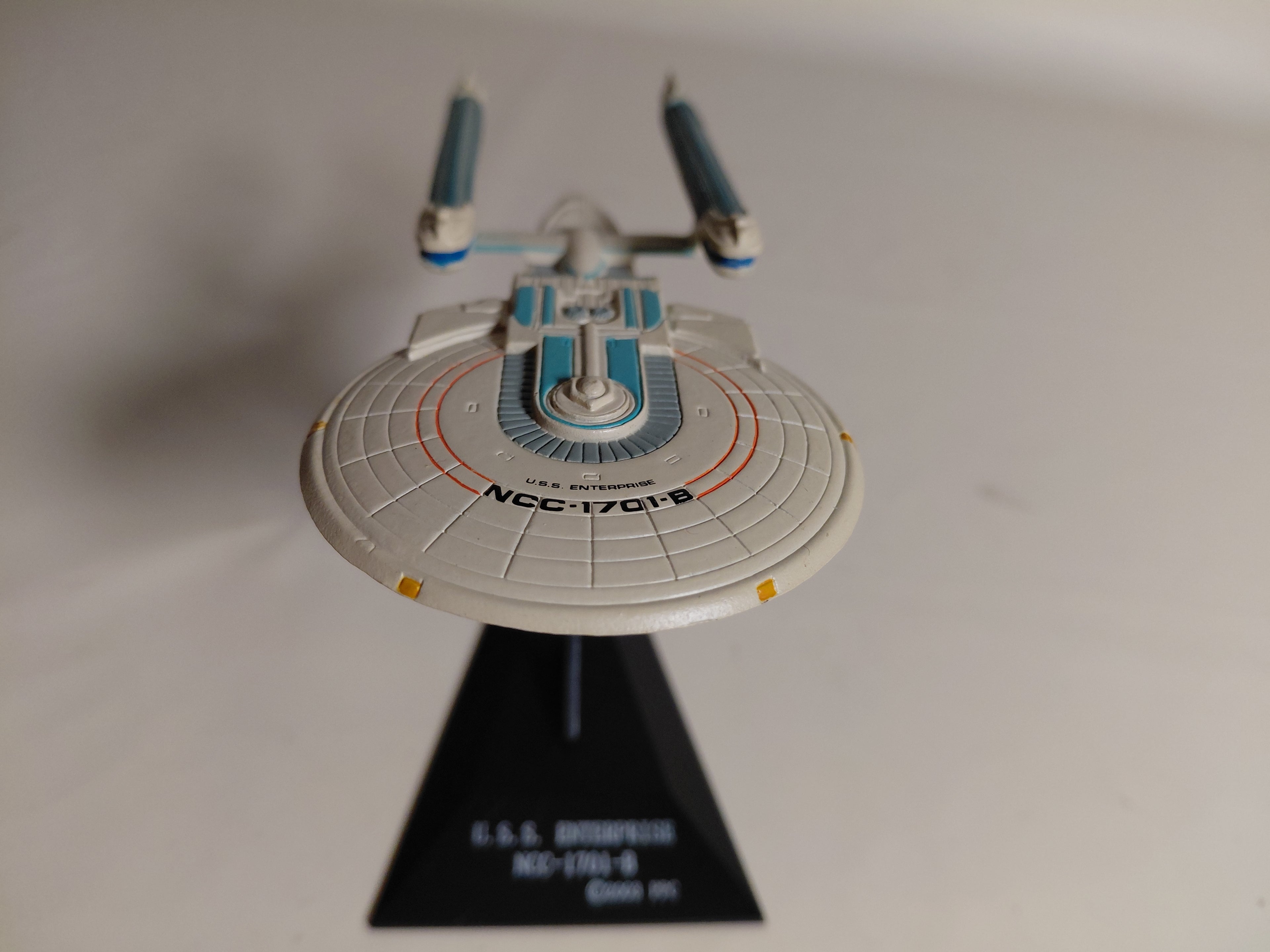 STAR TREK NCC-1701 U.S.S. ENTERPRISE -B Furuta JAPAN