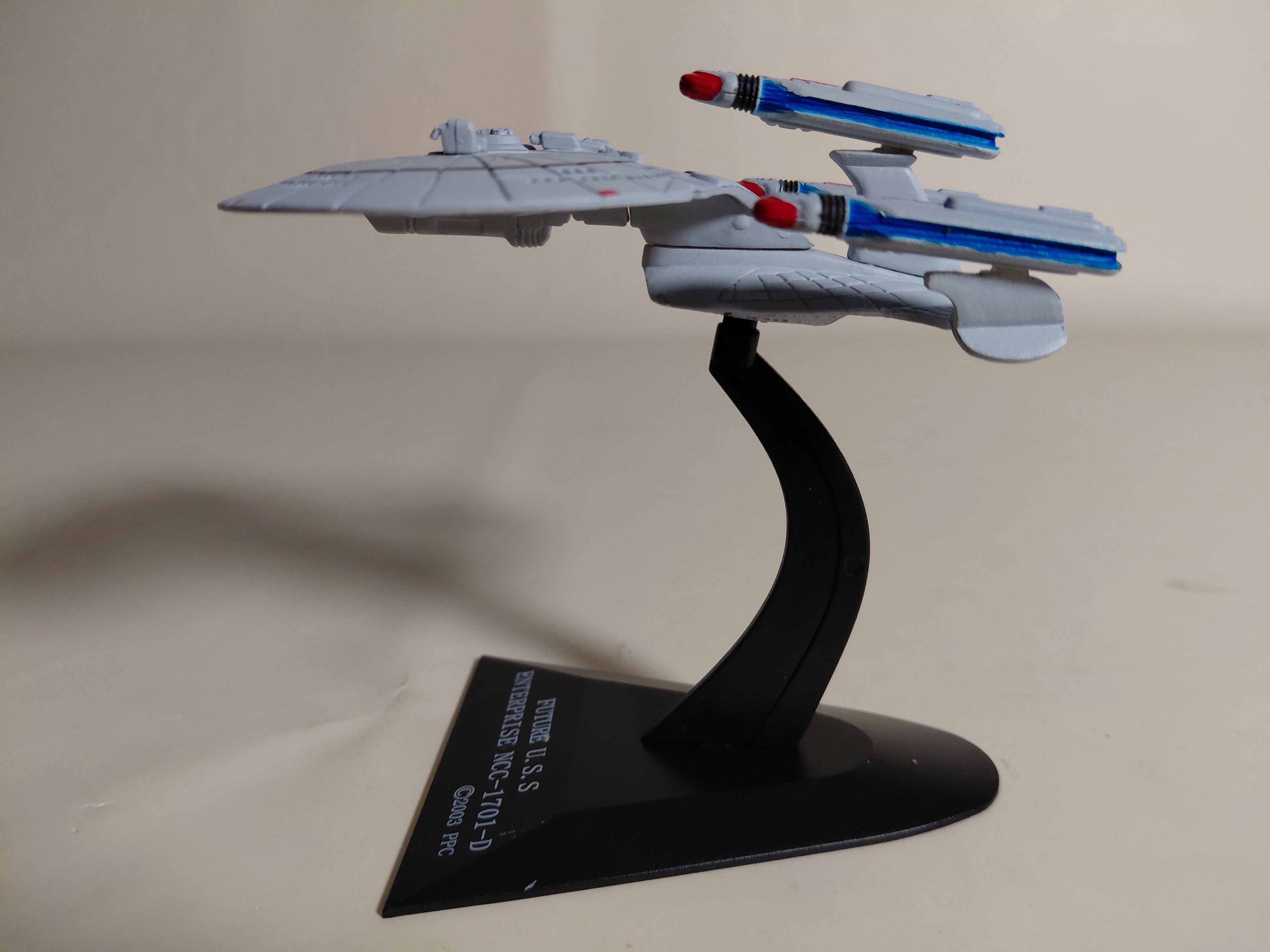 Furuta Star Trek 2 Future USS Enterprise NCC-1701-D Spaceshi