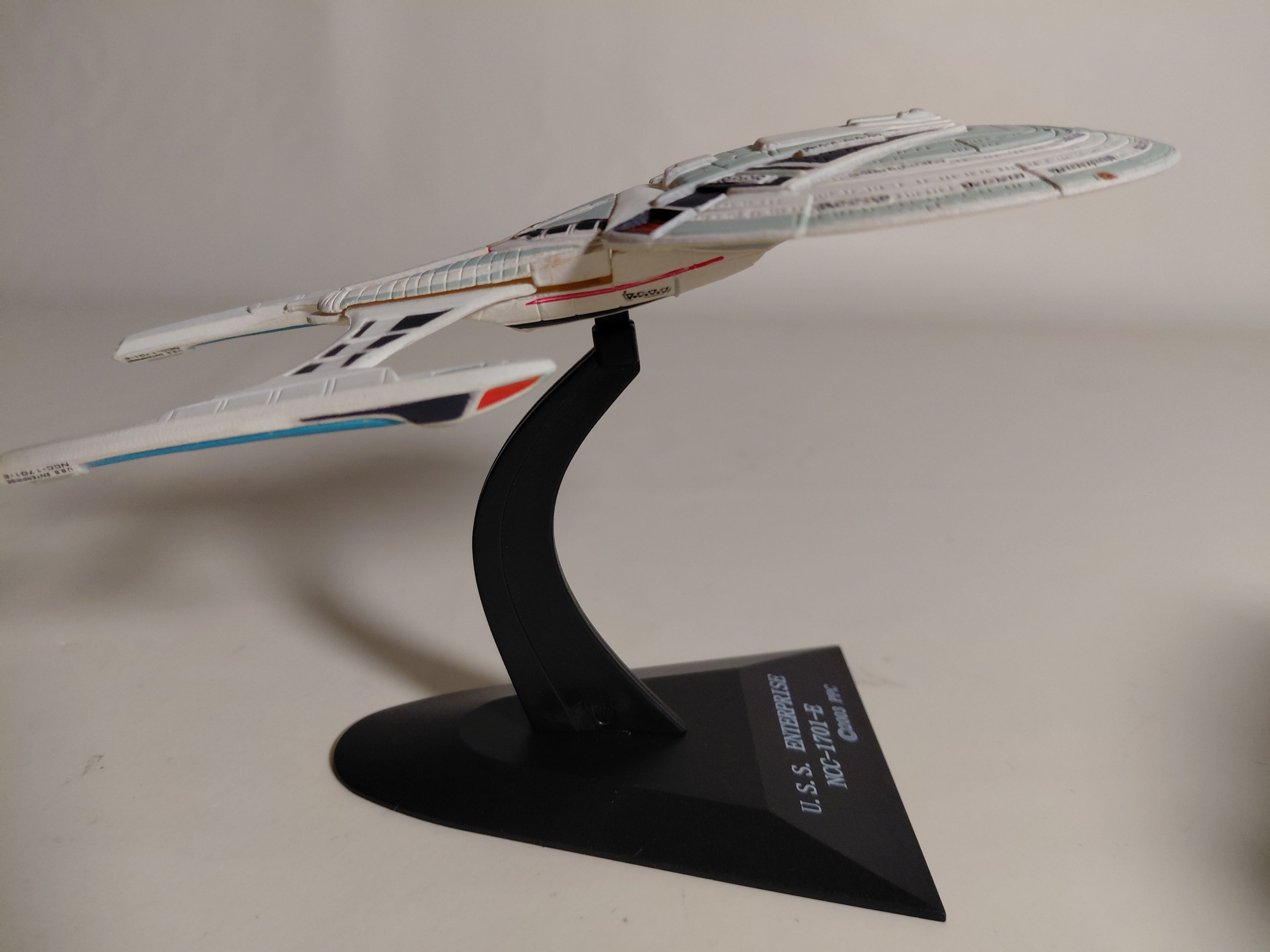 Star Trek USS Enterprise NCC-1701-E 2003 Display spaceship