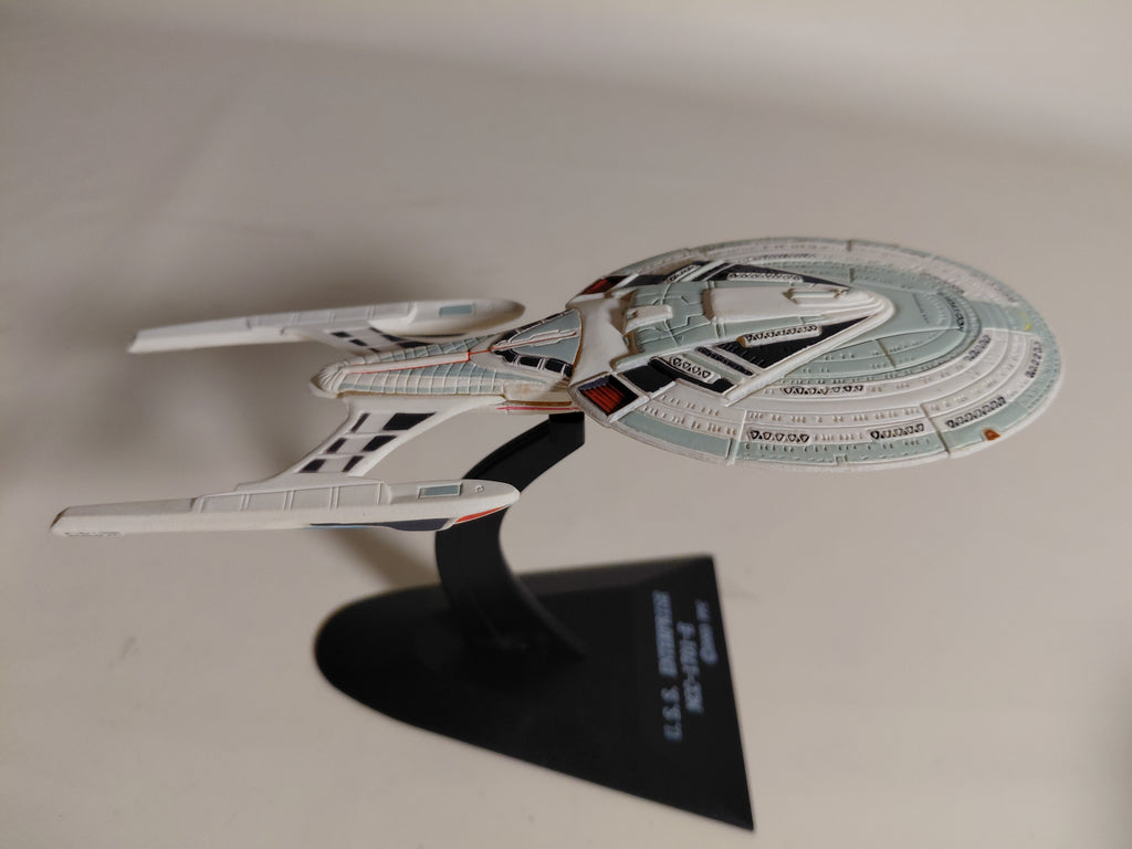 Star Trek USS Enterprise NCC-1701-E 2003 Display spaceship