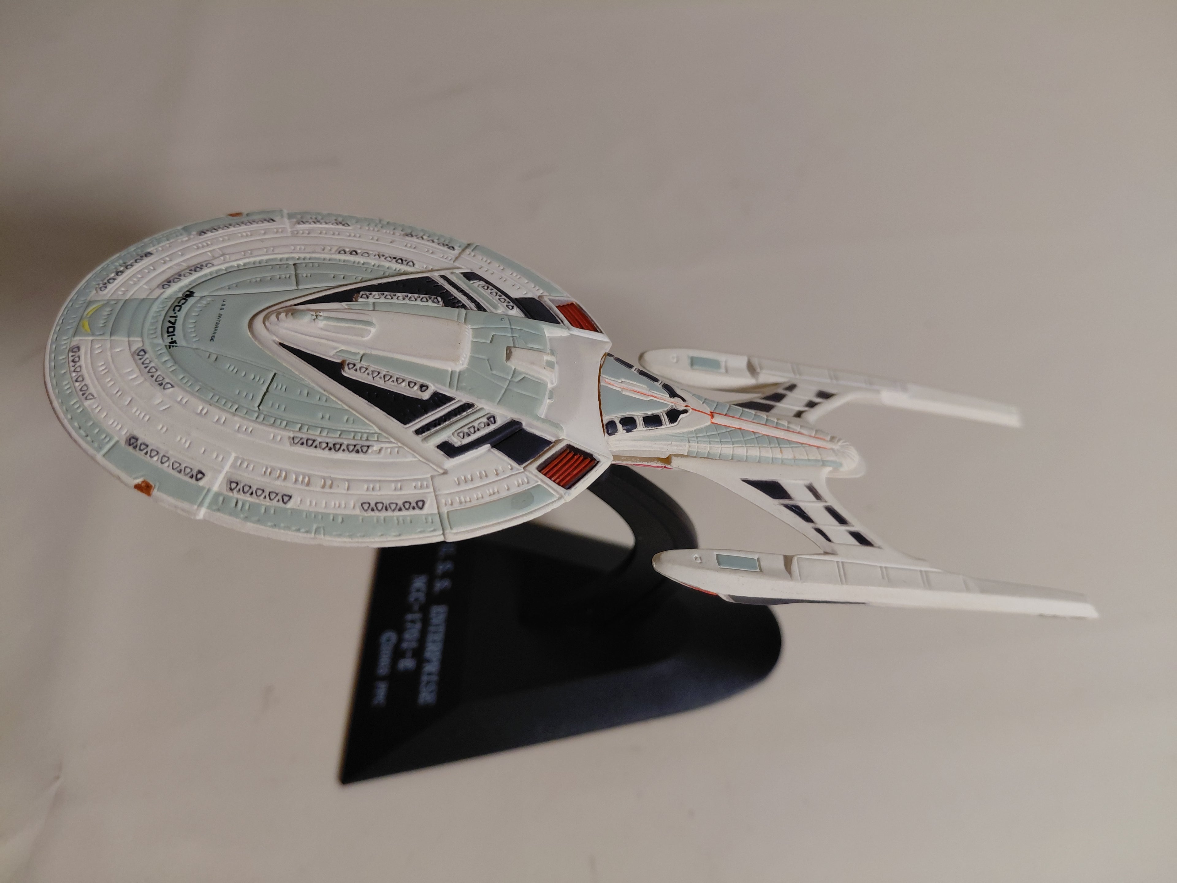 Star Trek USS Enterprise NCC-1701-E 2003 Display spaceship