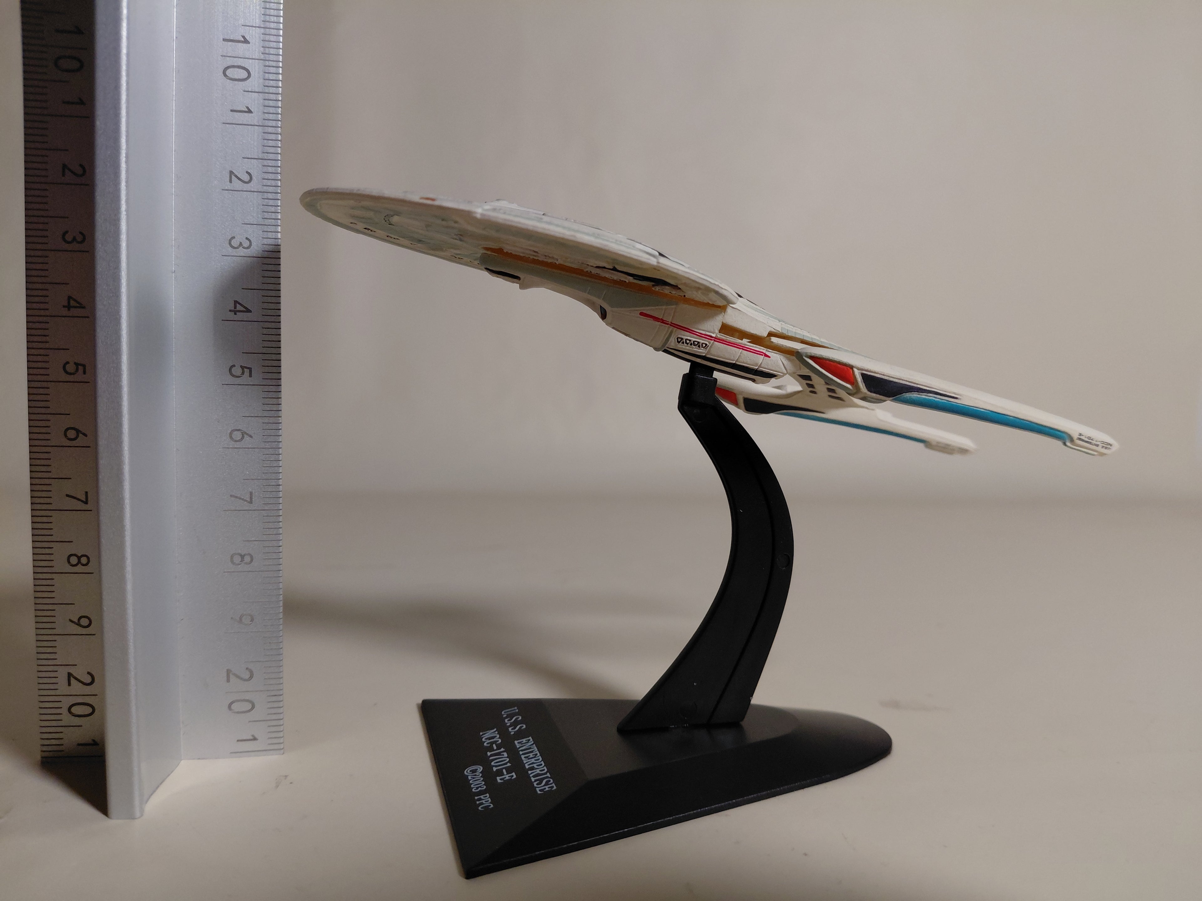 Star Trek USS Enterprise NCC-1701-E 2003 Display spaceship