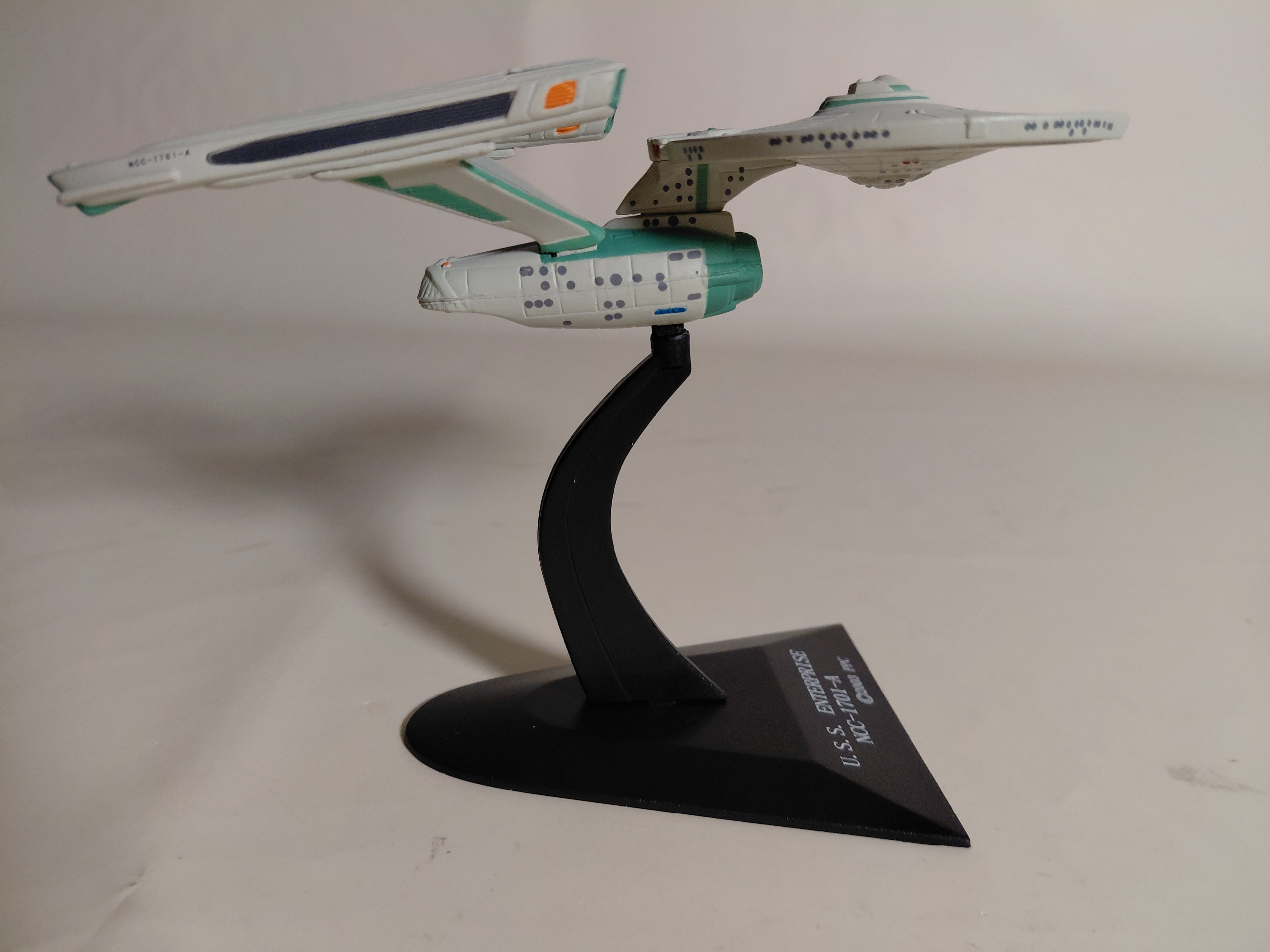 Star Trek Future USS Enterprise NCC-1701-A Display spaceship