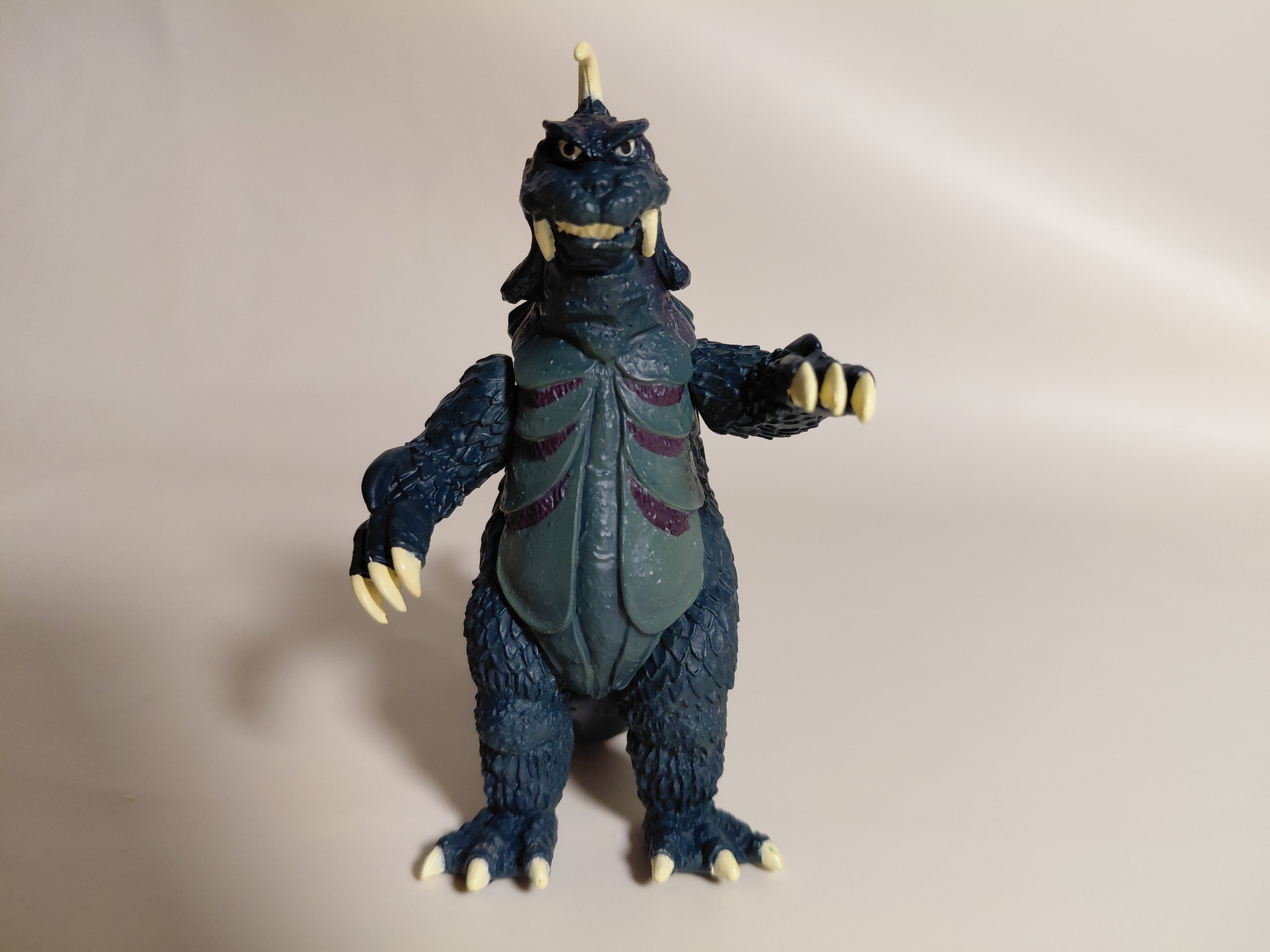 Ultra Q - Gomess - Ultra Monster Series Bandai 1998
