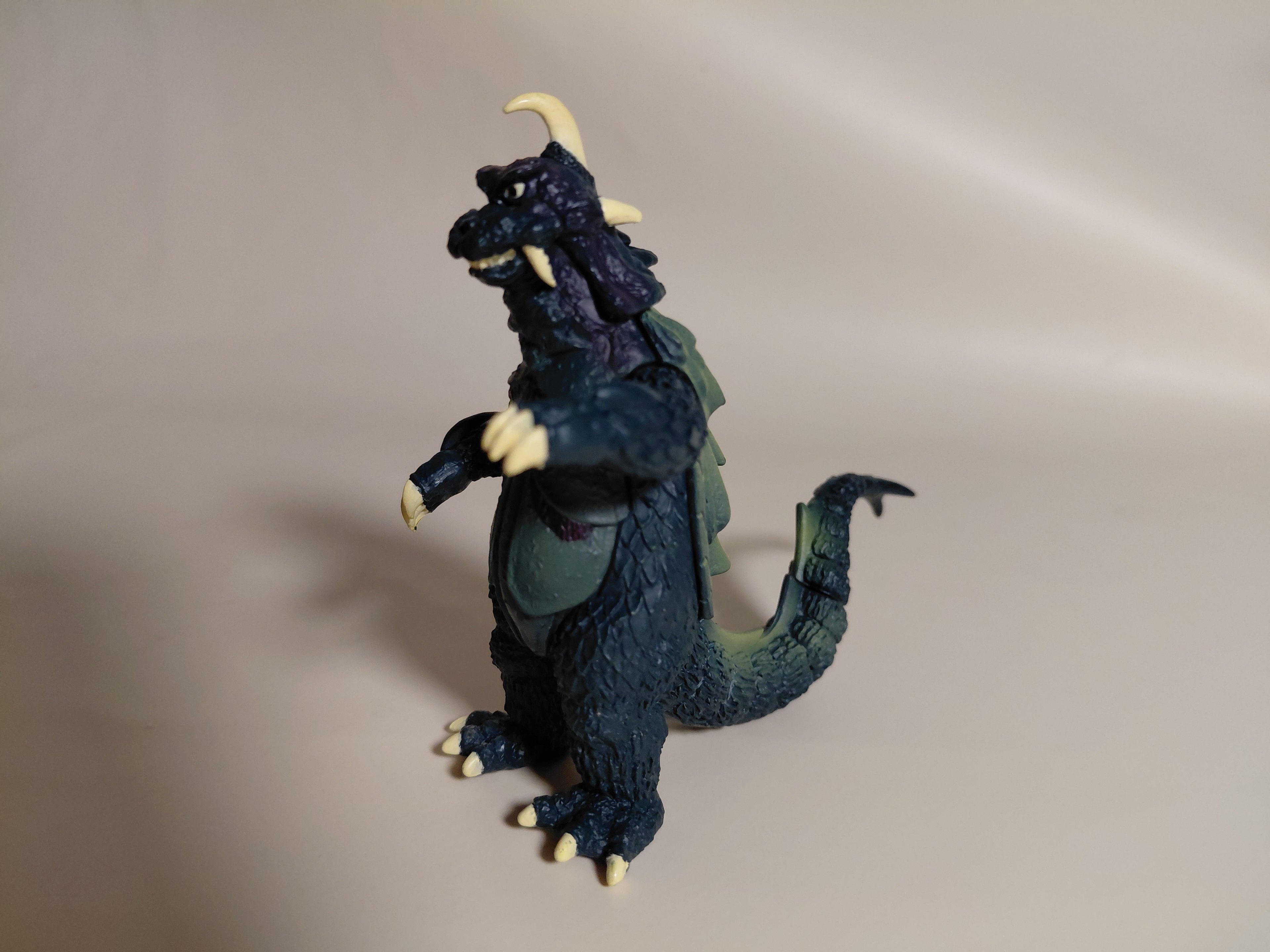 Ultra Q - Gomess - Ultra Monster Series Bandai 1998