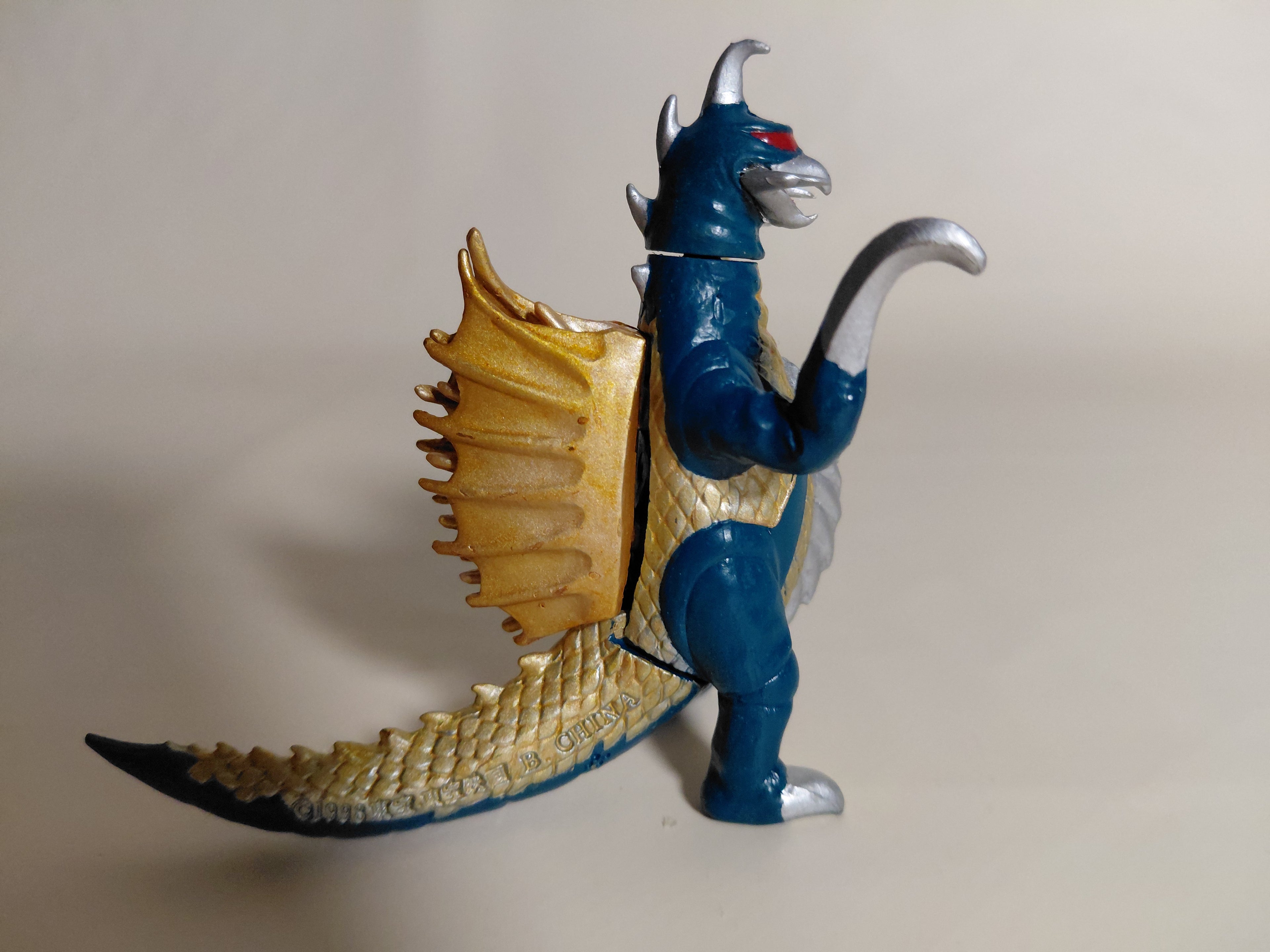 1998 BANDAI Godzilla Gigan 72' Figure HG Gashapon