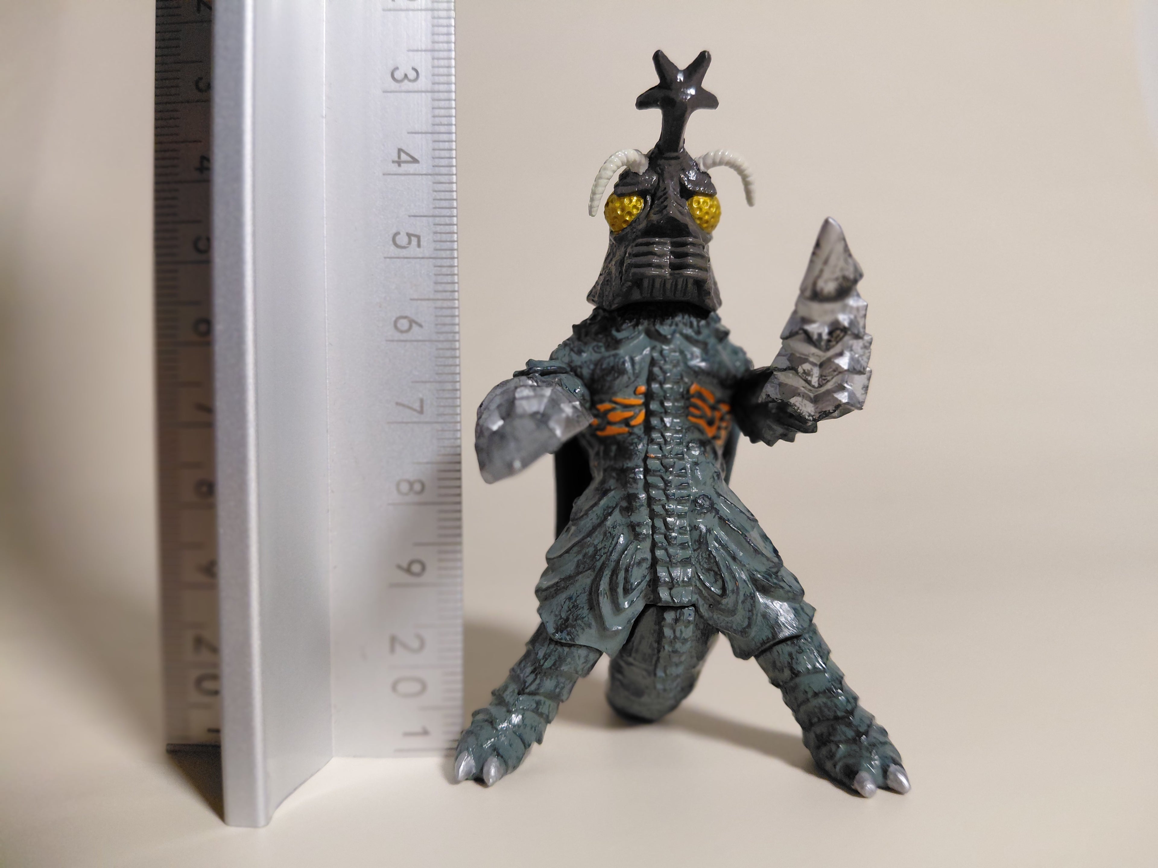 Godzilla Bandai HG 8 Megalon Vintage Gashapon Mini Figure Japan