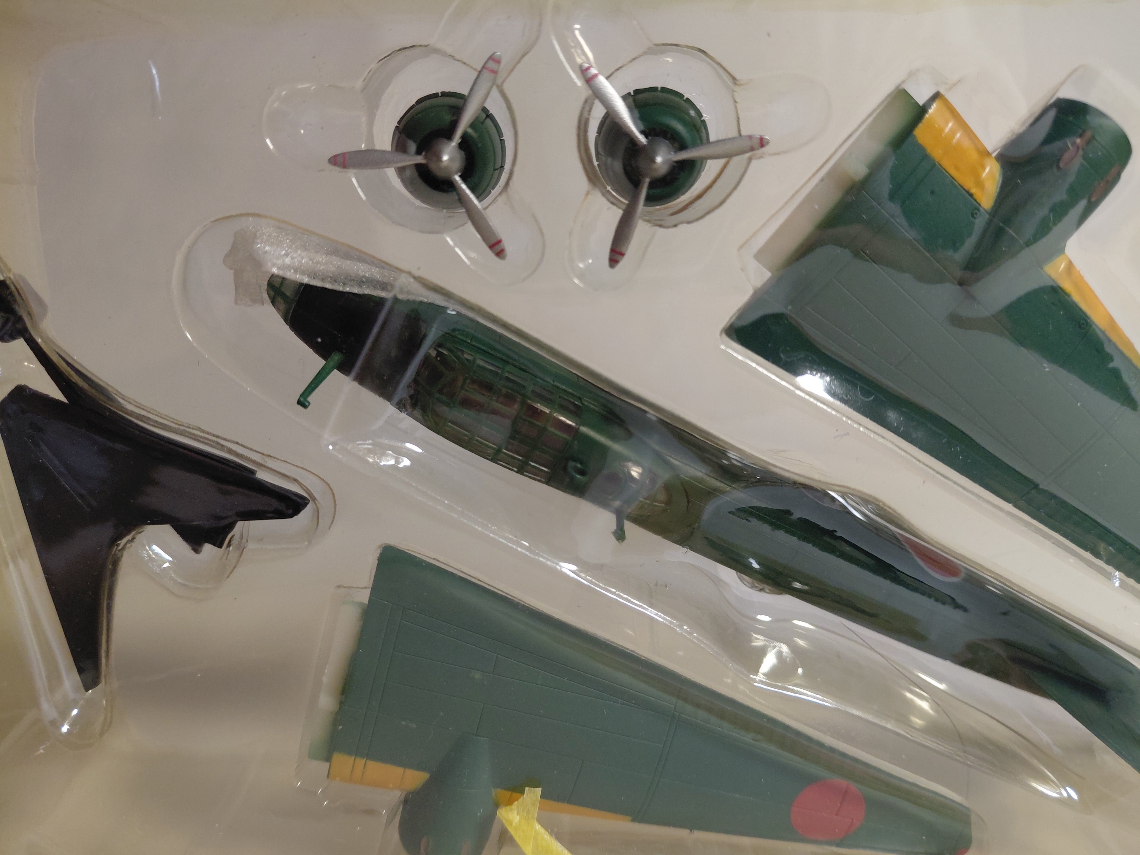 1/144 F-toys Mitsubishi G4M dark green JAPAN HEAVY BOMBER AIRCRAFT WW2 (1A)