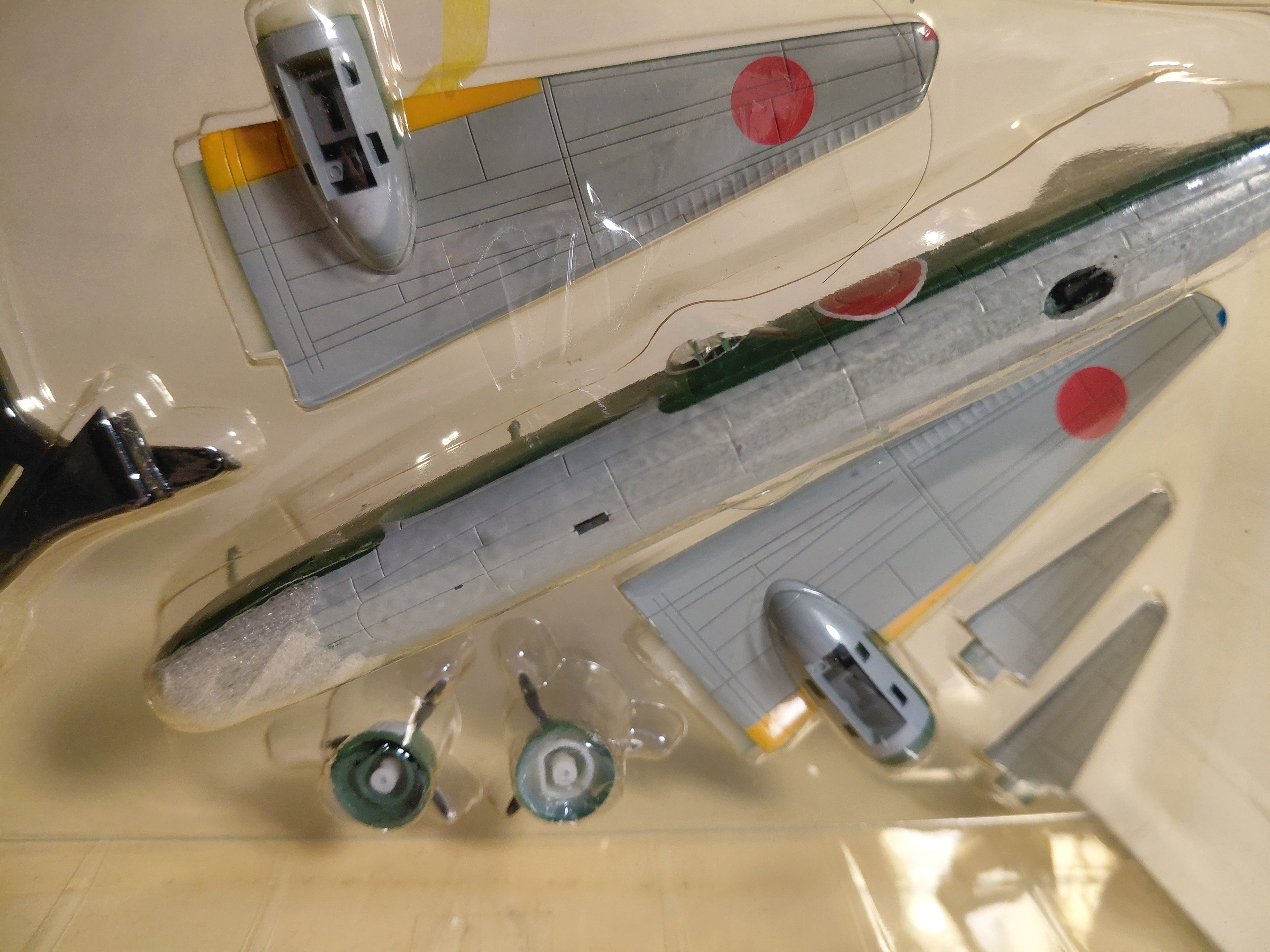 1/144 F-toys Mitsubishi G4M dark green JAPAN HEAVY BOMBER AIRCRAFT WW2 (1A)