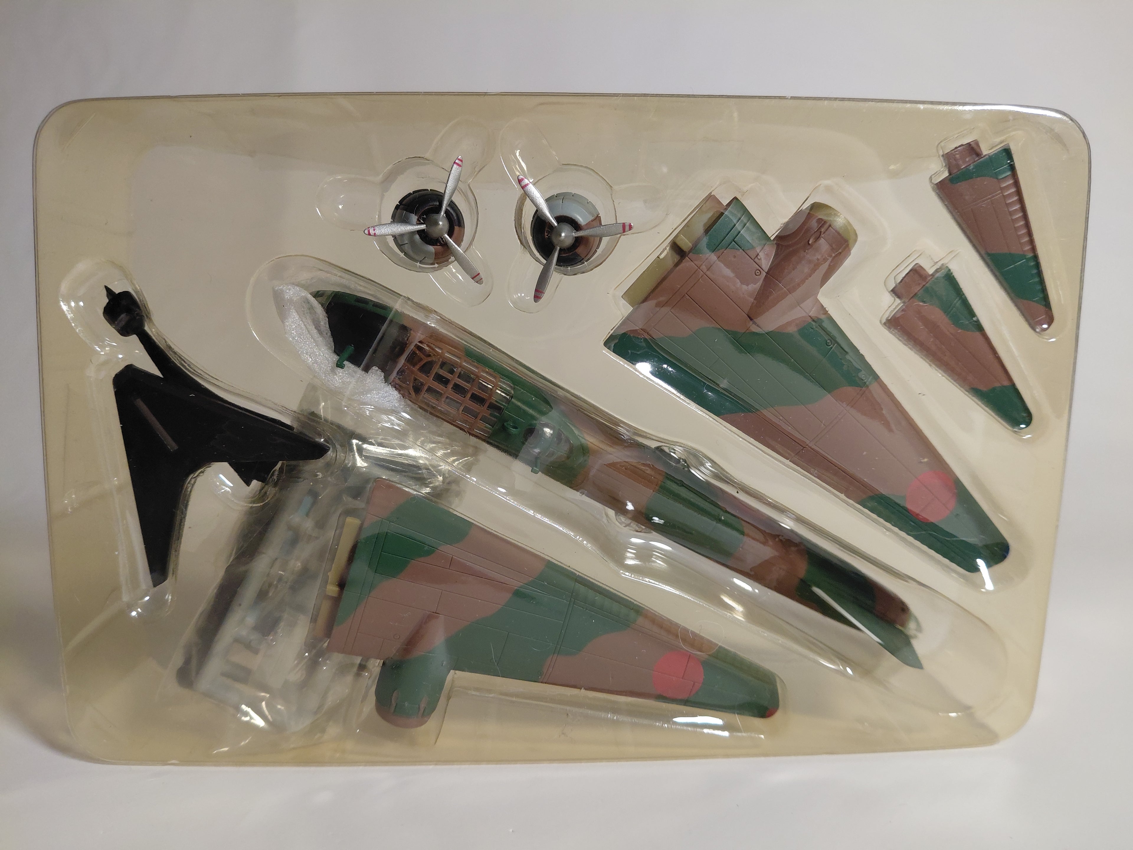 1/144 F-toys Large Aircraft Collection #01.B Type 1 Land Attack Aircraft Model 11, Takao Air Group