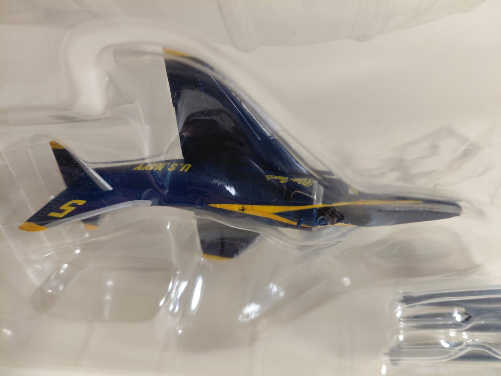 A-4F SKYHAWK "Blue Angels #3" 1/144 Jwings Cafereo