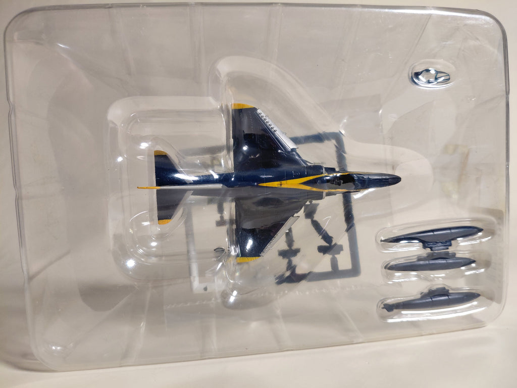 A-4F SKYHAWK "Blue Angels #3" 1/144 Jwings Cafereo