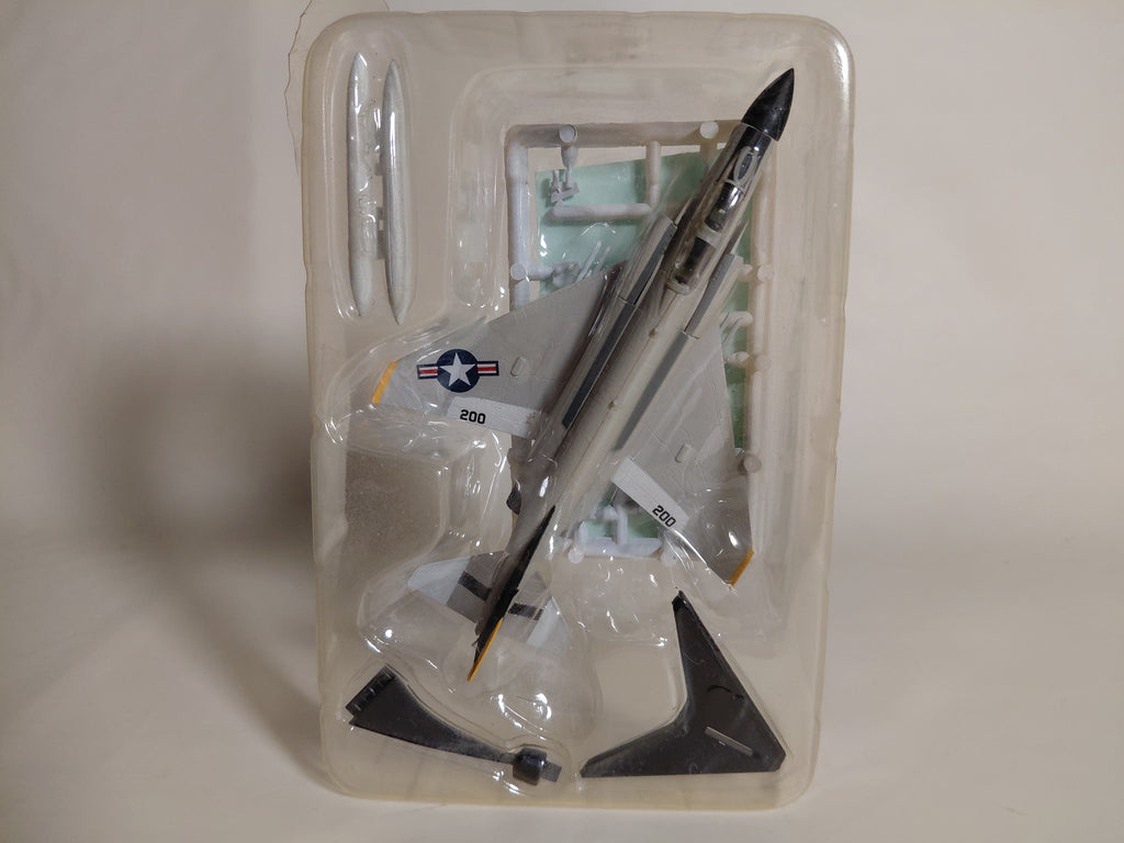 1/144 F-toys F-4J Phantom II VF-84 Jolly Rogers U.S.NAVY Select 1. #7