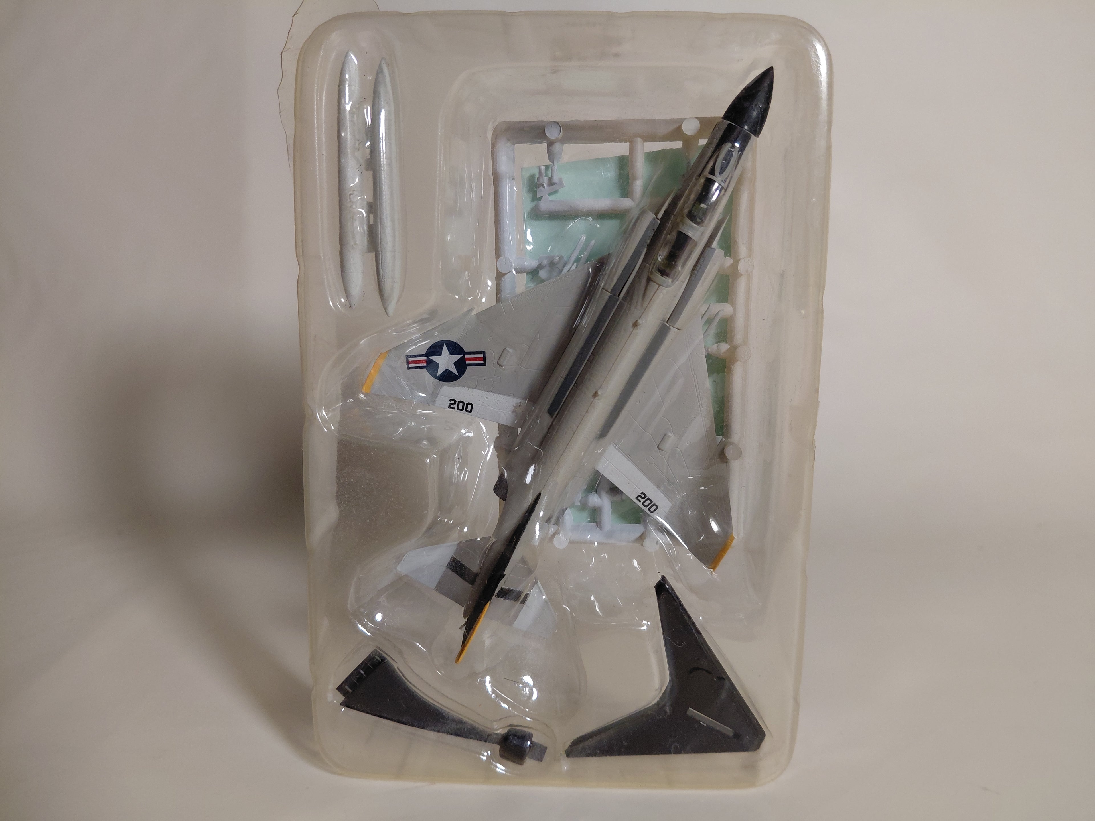 1/144 F-toys F-4J Phantom II VF-84 Jolly Rogers U.S.NAVY Select 1. #7