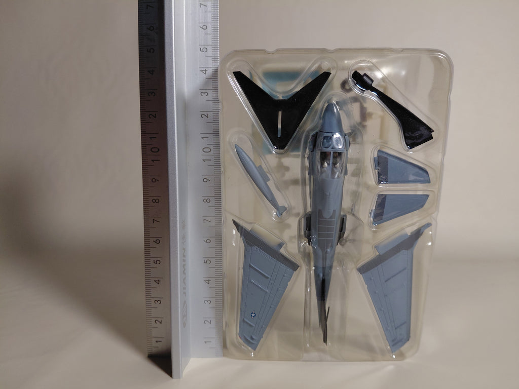 1/144 F-toys A-6E Intruder U.S.NAVY MIDWAY Carrier-Based Aircraft U.S.NAVY1.(4S)