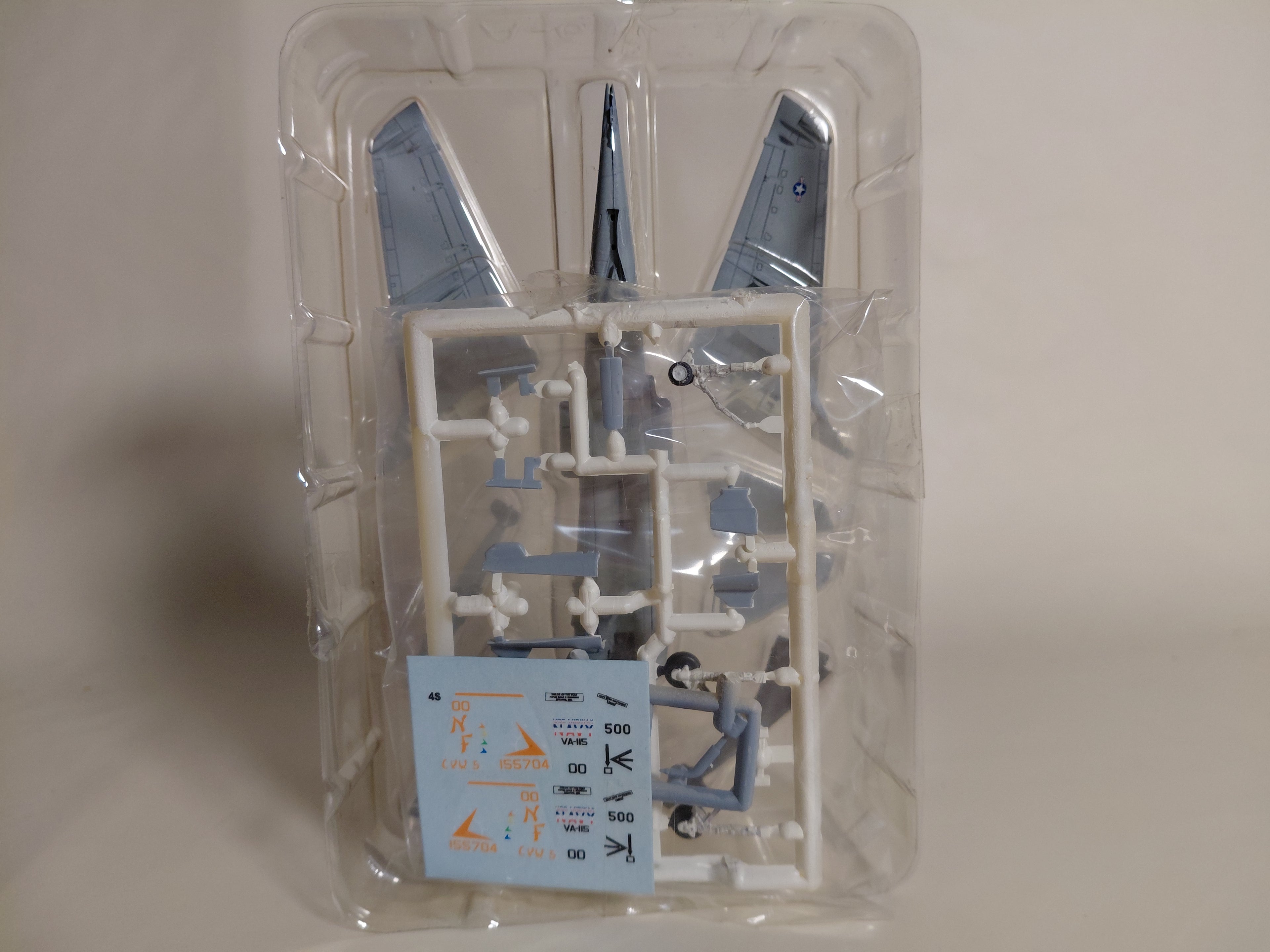 1/144 F-toys A-6E Intruder U.S.NAVY MIDWAY Carrier-Based Aircraft U.S.NAVY1.(4S)