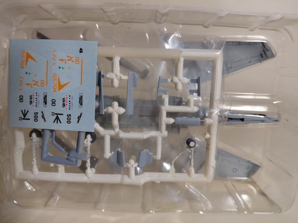 1/144 F-toys A-6E Intruder U.S.NAVY MIDWAY Carrier-Based Aircraft U.S.NAVY1.(4S)
