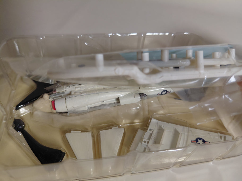 1/144 F-toys A-6E Intruder U.S.Marine Carrier-Based Aircraft U.S.NAVY Col 1.(4B)