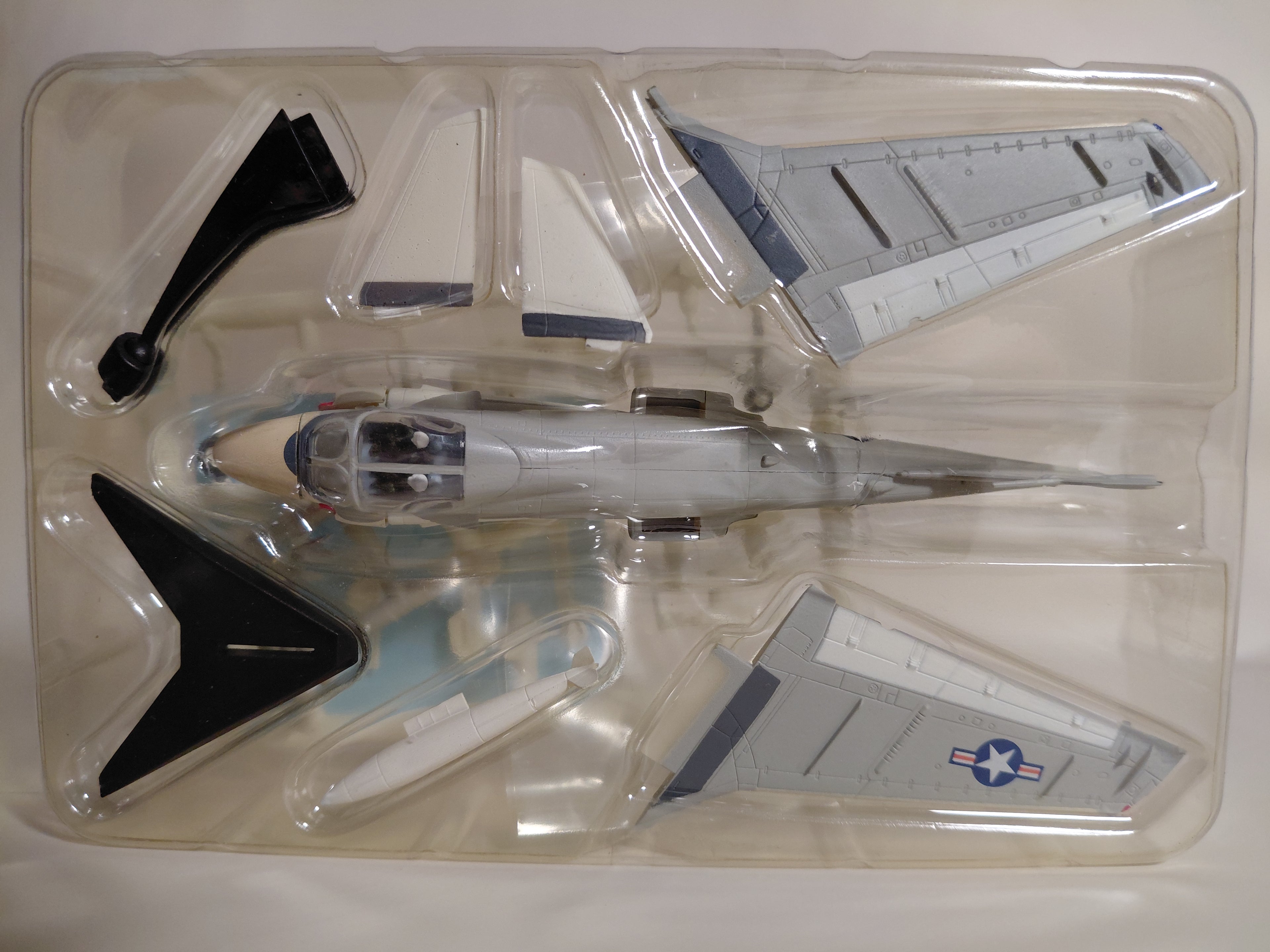 1/144 F-toys A-6E Intruder USS Independence 65 Attack Squadron(1976) US NAVY(4A)
